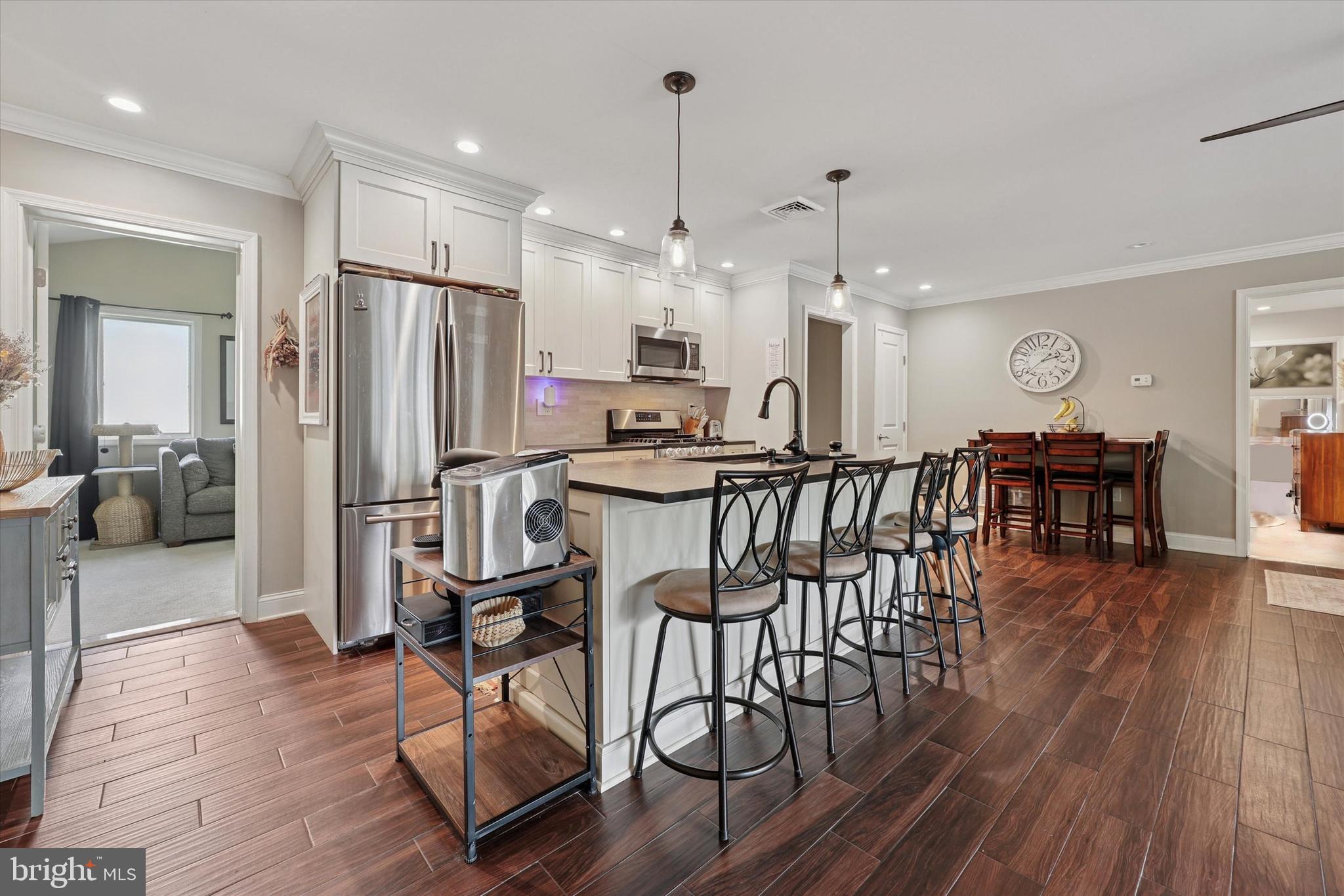 135 WOODBINE WAY