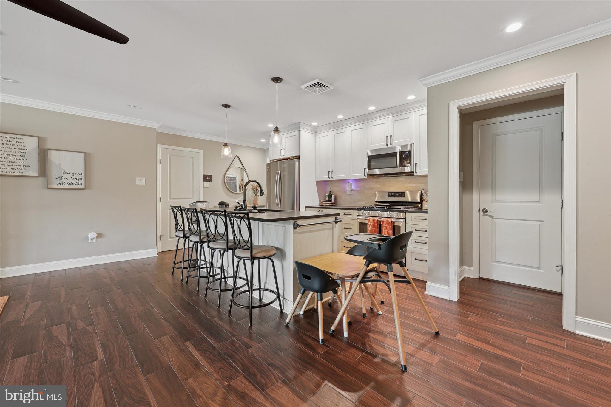 135 WOODBINE WAY