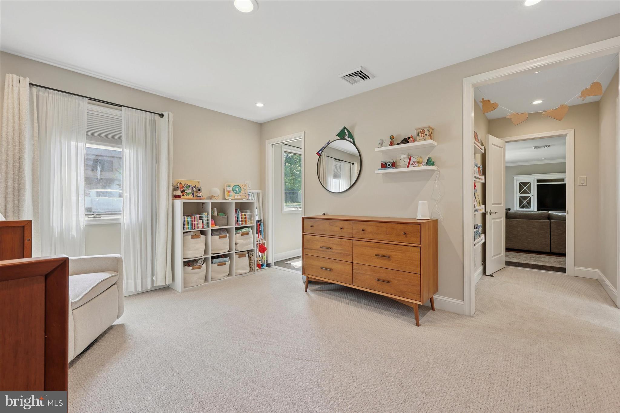 135 WOODBINE WAY