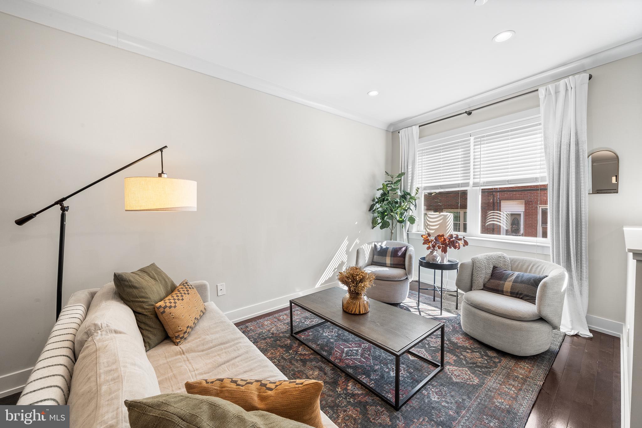 207 Mountain St