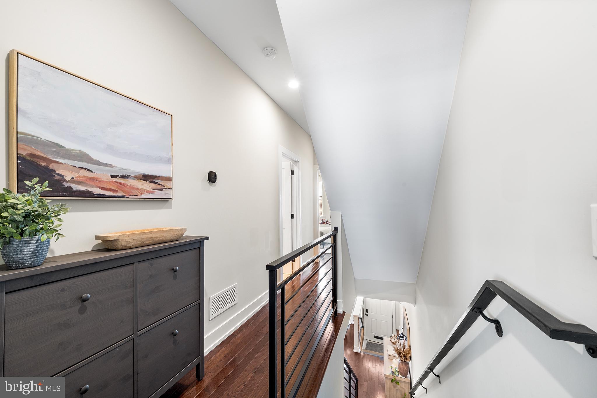 207 Mountain St