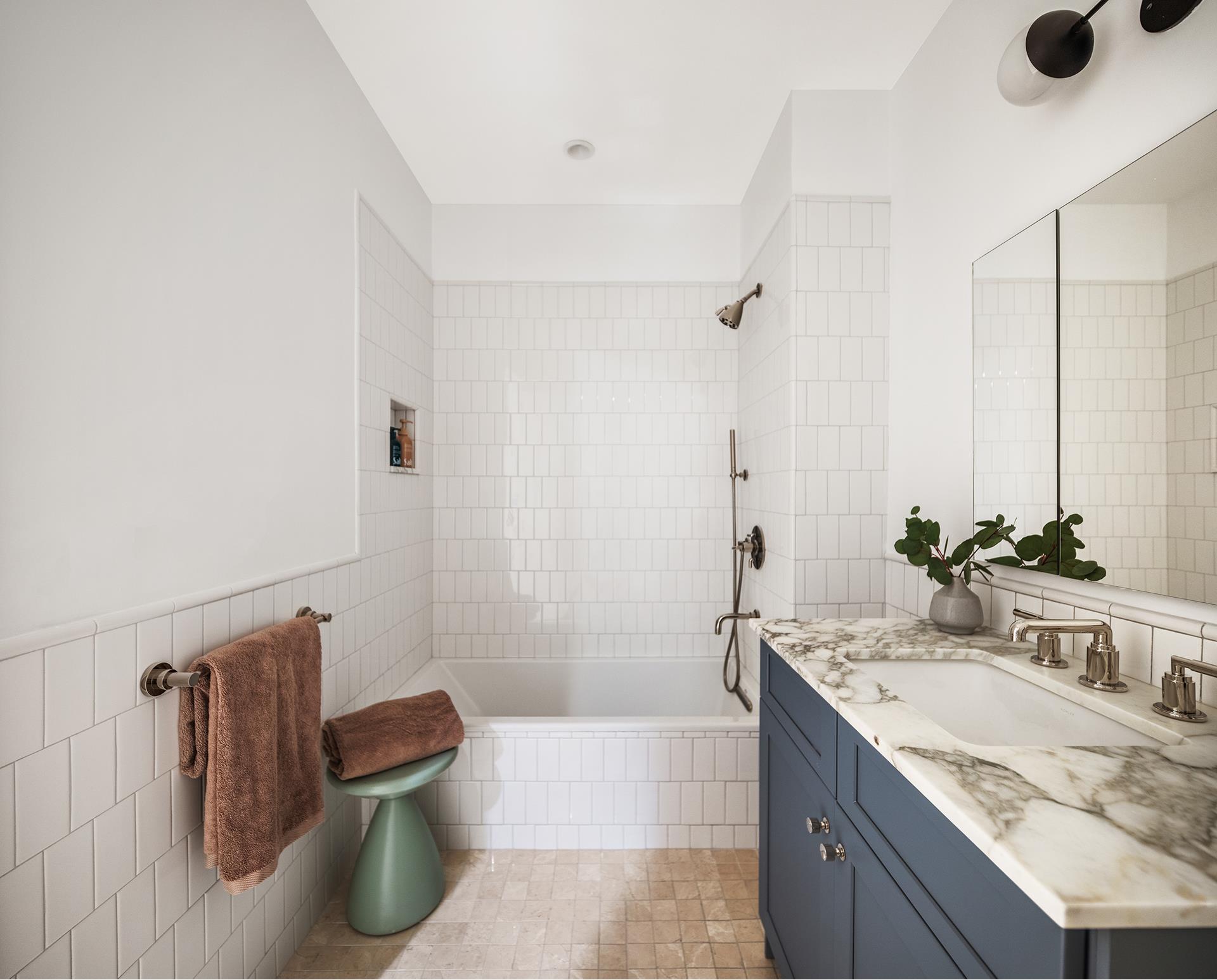 538 HENRY Street 1
