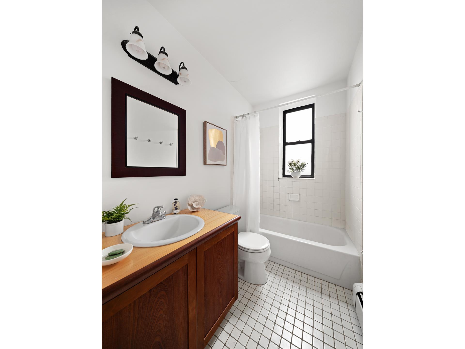 295 St Johns Place 2J