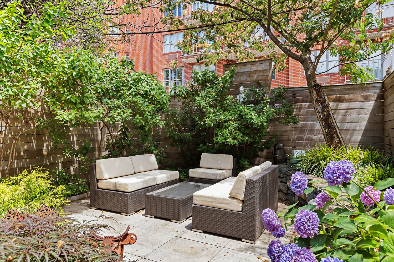 105 RYERSON Street 1