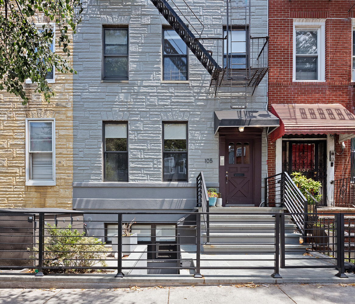 105 RYERSON Street 1
