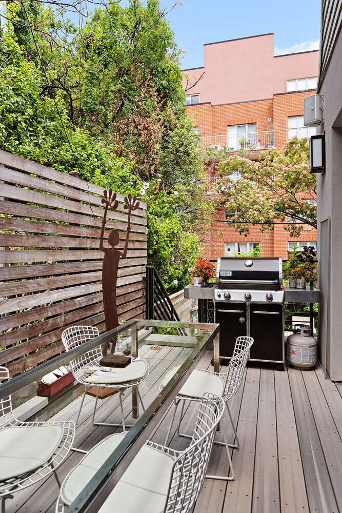 105 RYERSON Street 1