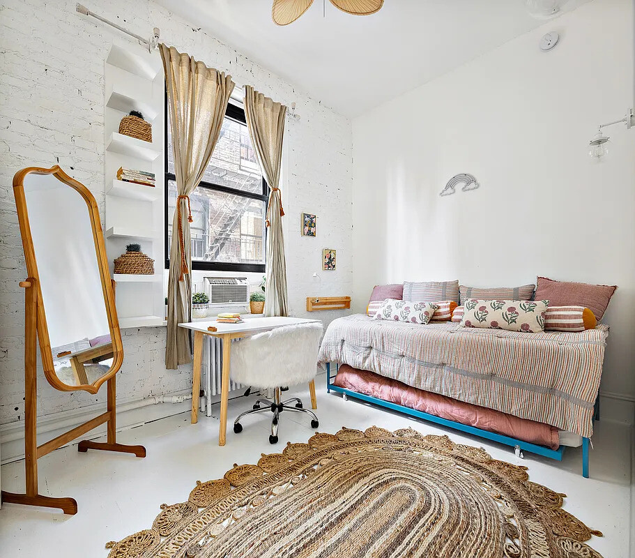 30 E 10TH Street 8S