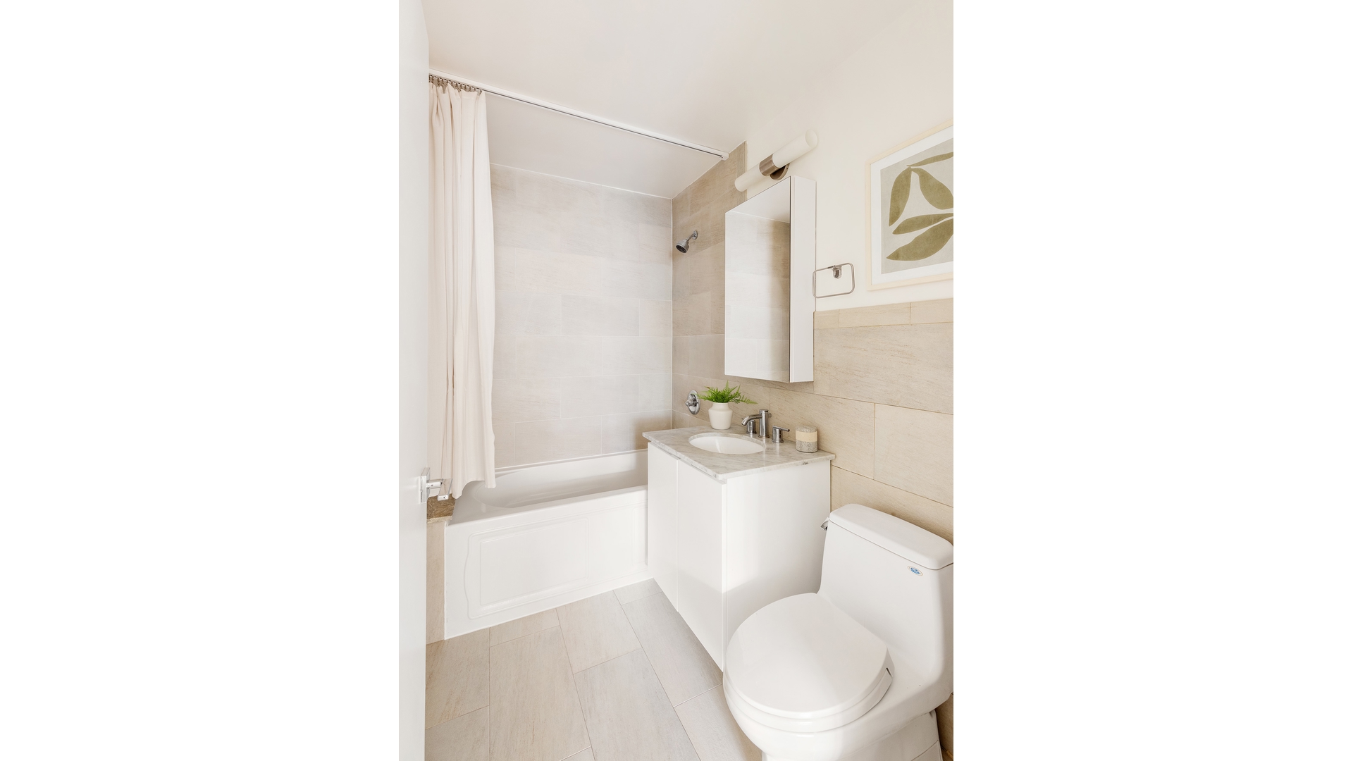 1600 BEVERLEY Road 2A