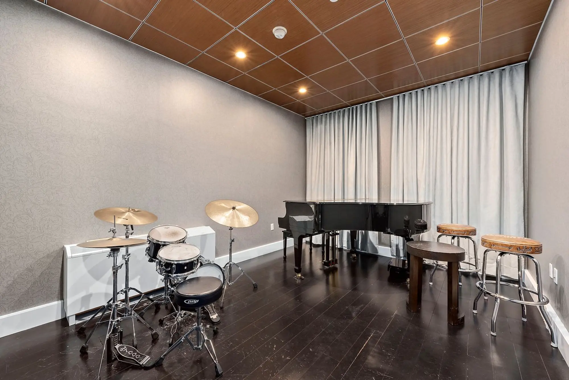 360 FURMAN Street 220