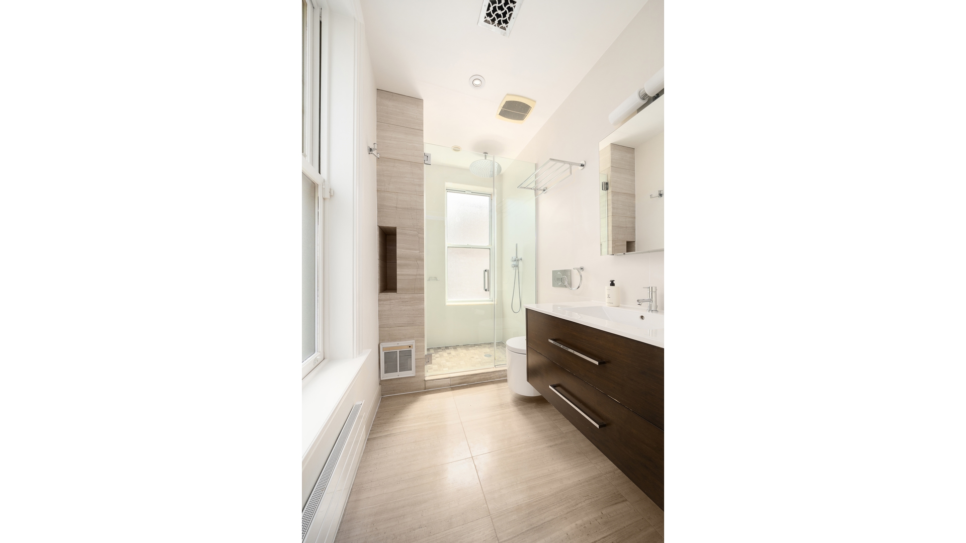 582 2ND Street 4