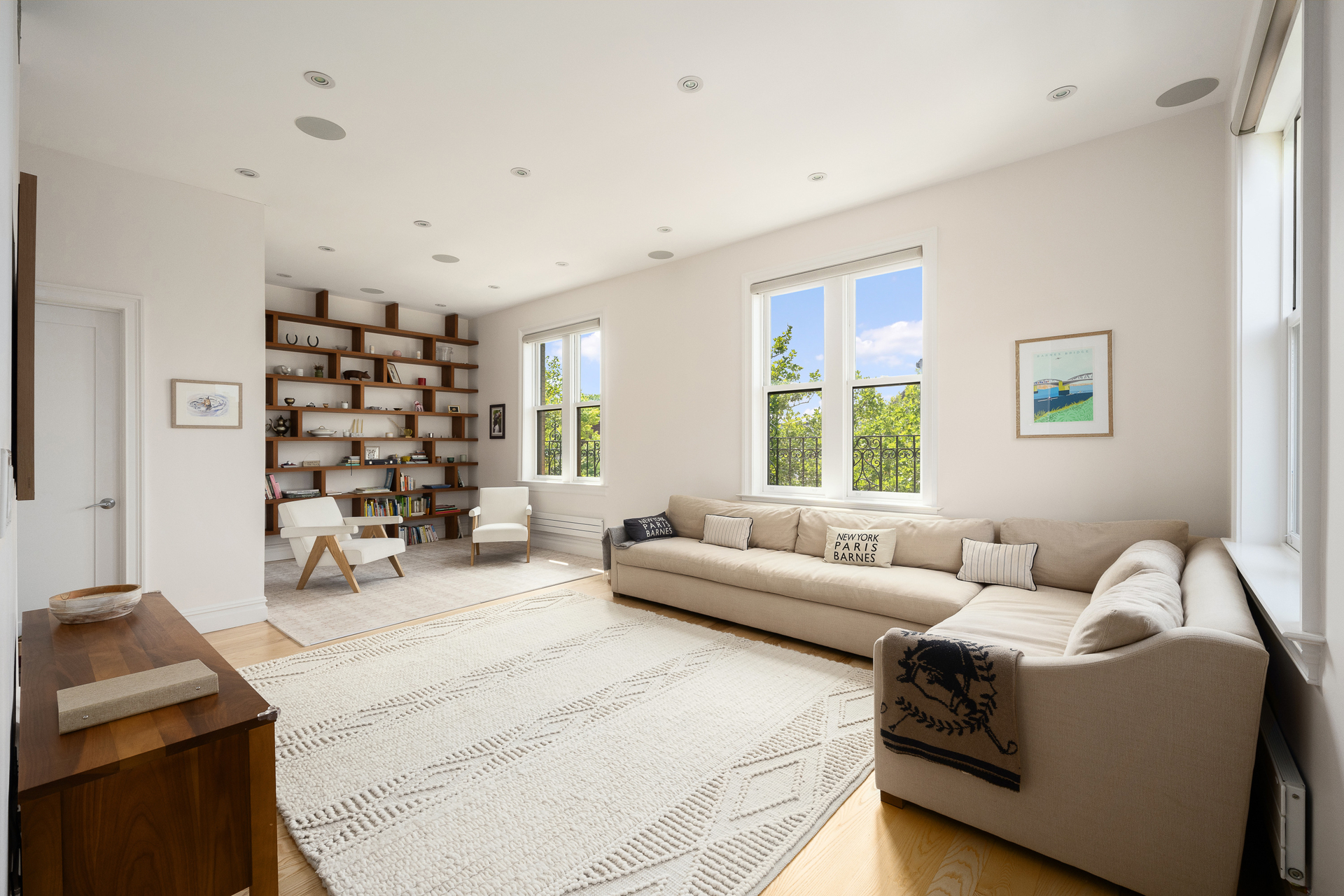 582 2ND Street 4