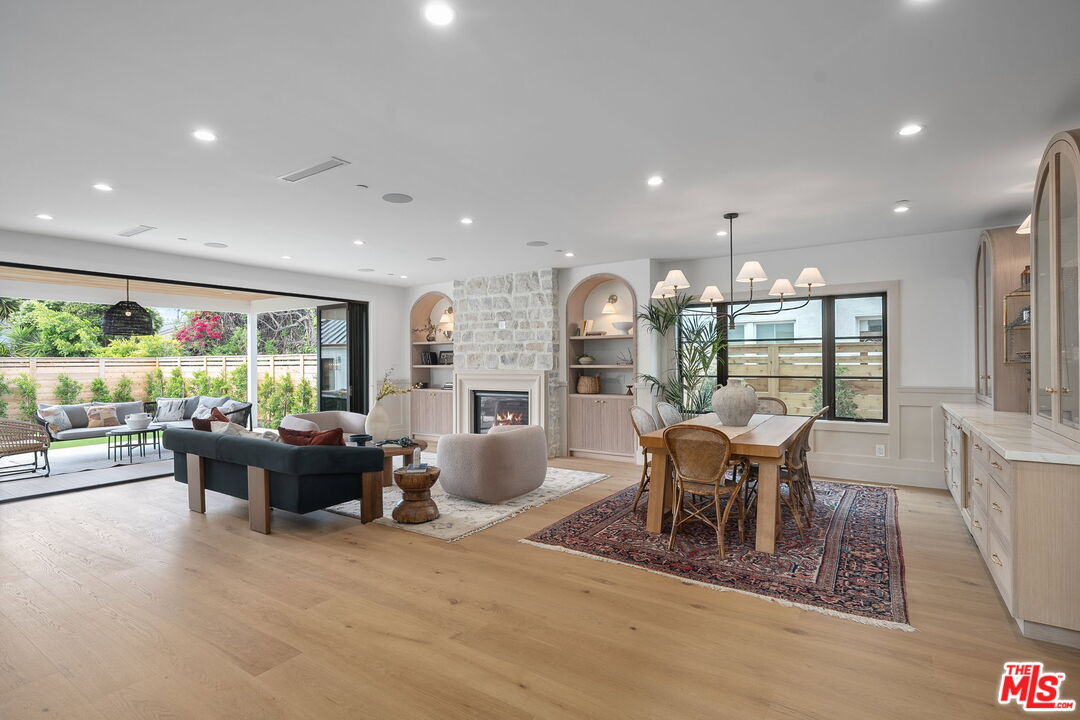 2539 Veteran Ave