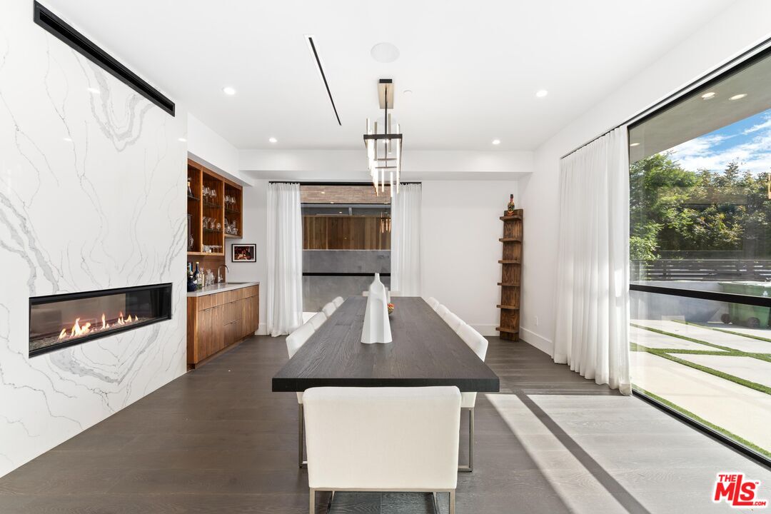 6511 Maryland Dr