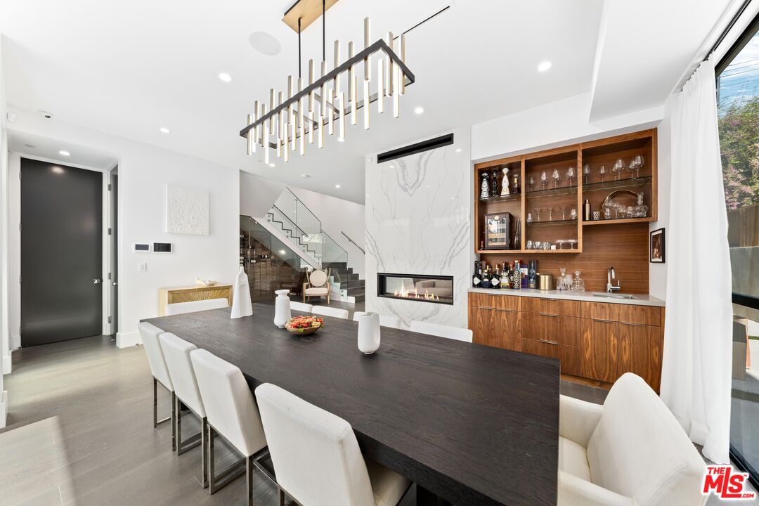 6511 Maryland Dr