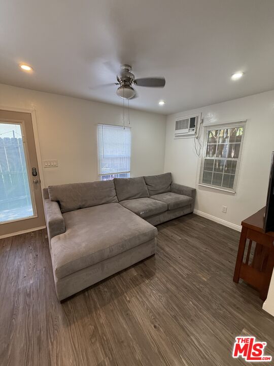 1465 S Durango Ave Unit: 1/2