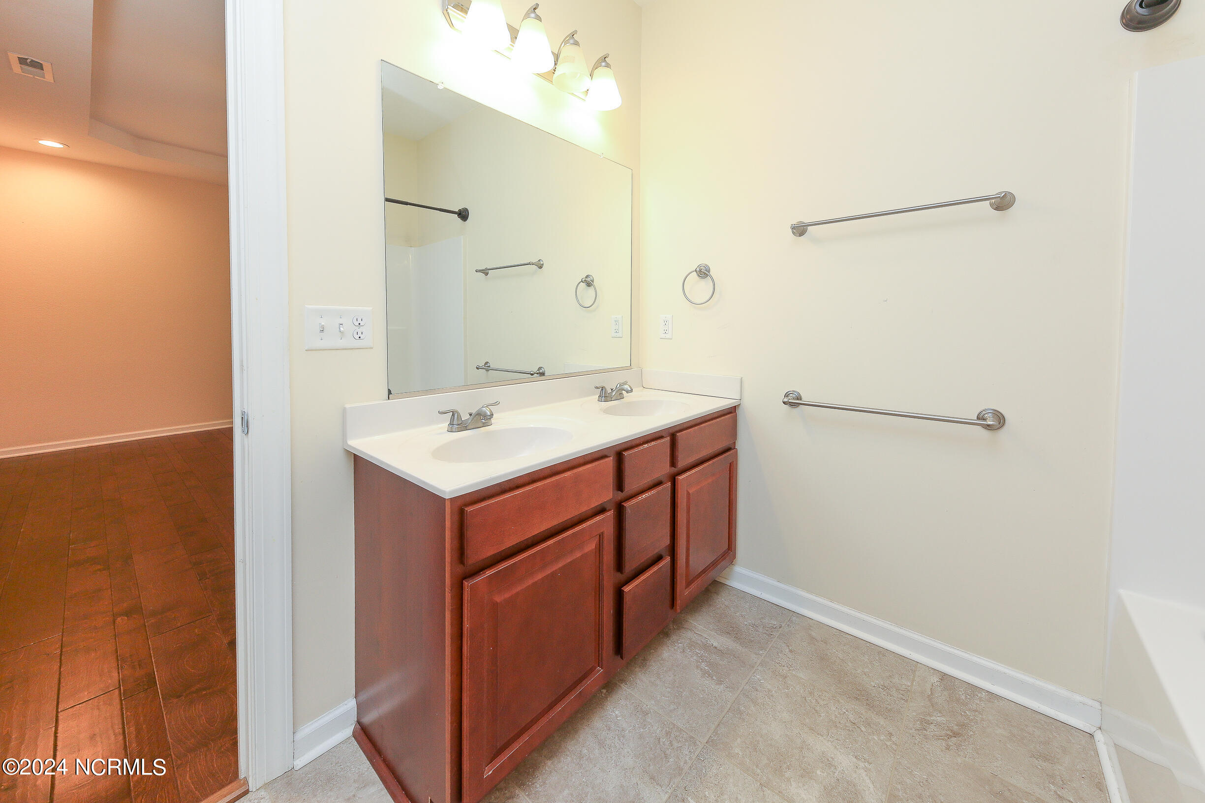 135 Laurel Woods Way