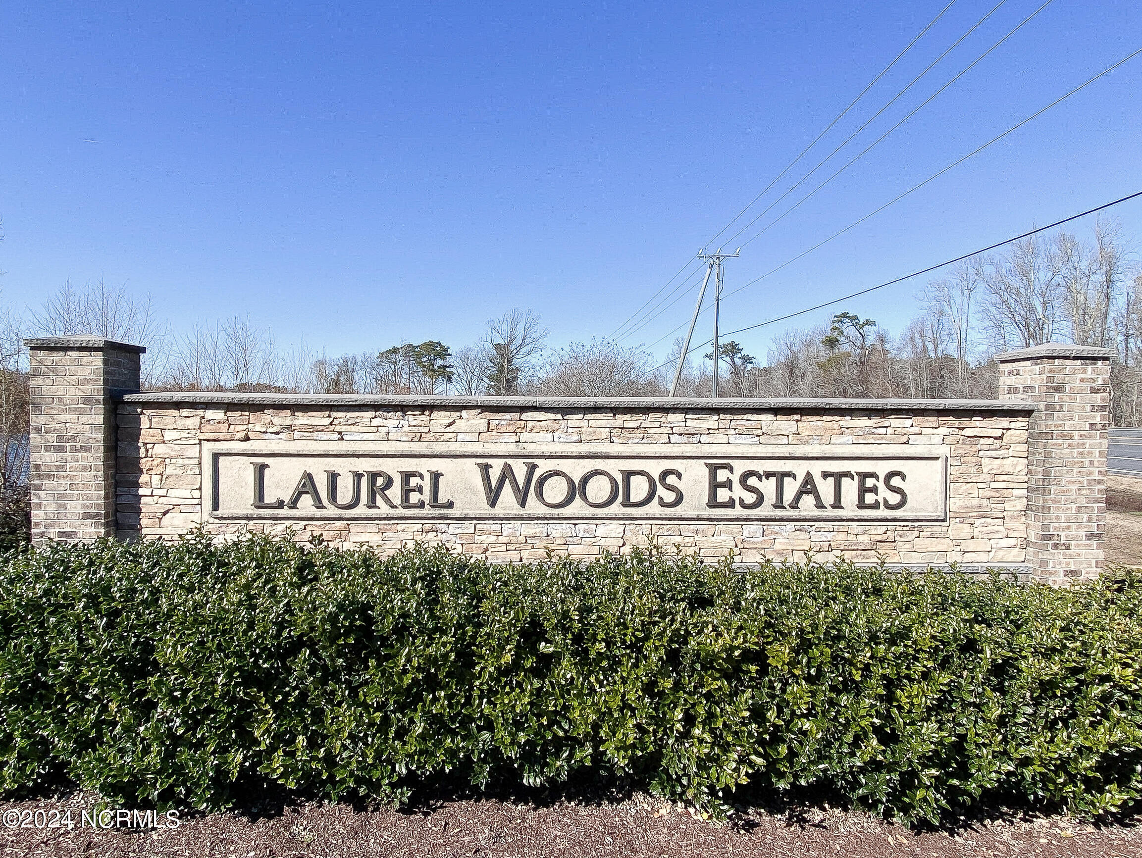 135 Laurel Woods Way
