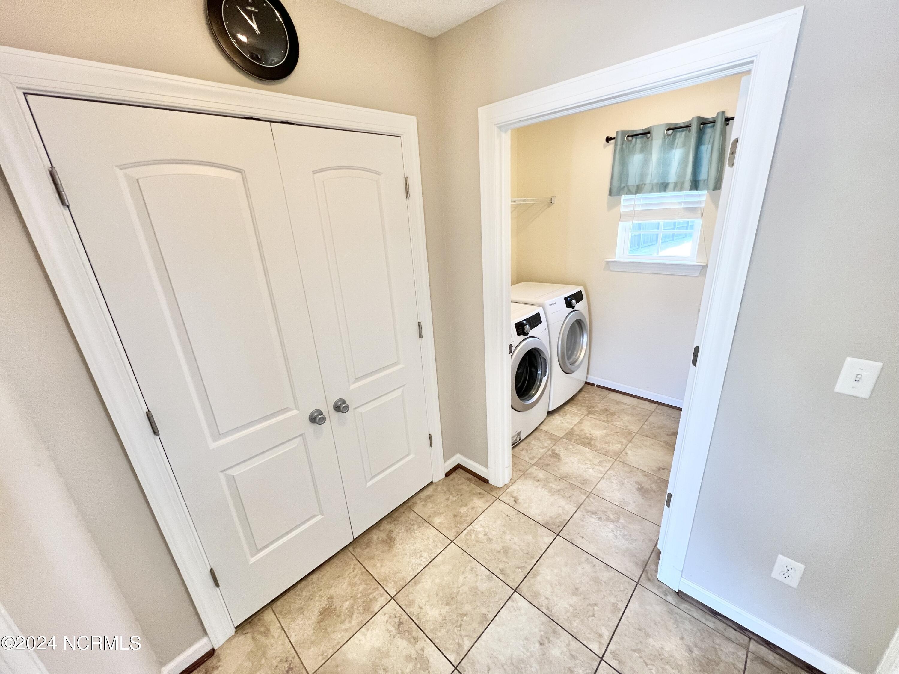 114 Laurel Woods Way