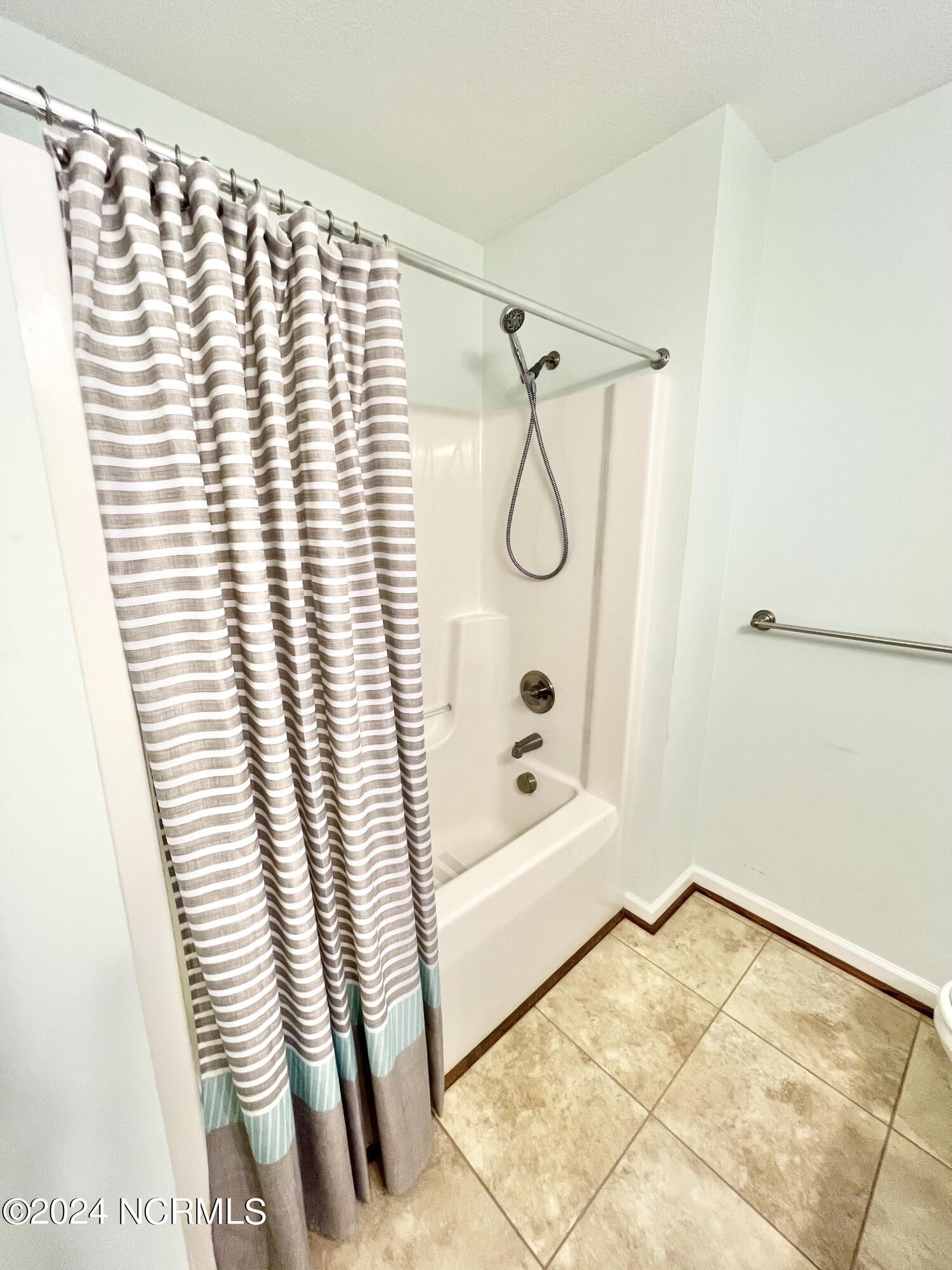 114 Laurel Woods Way
