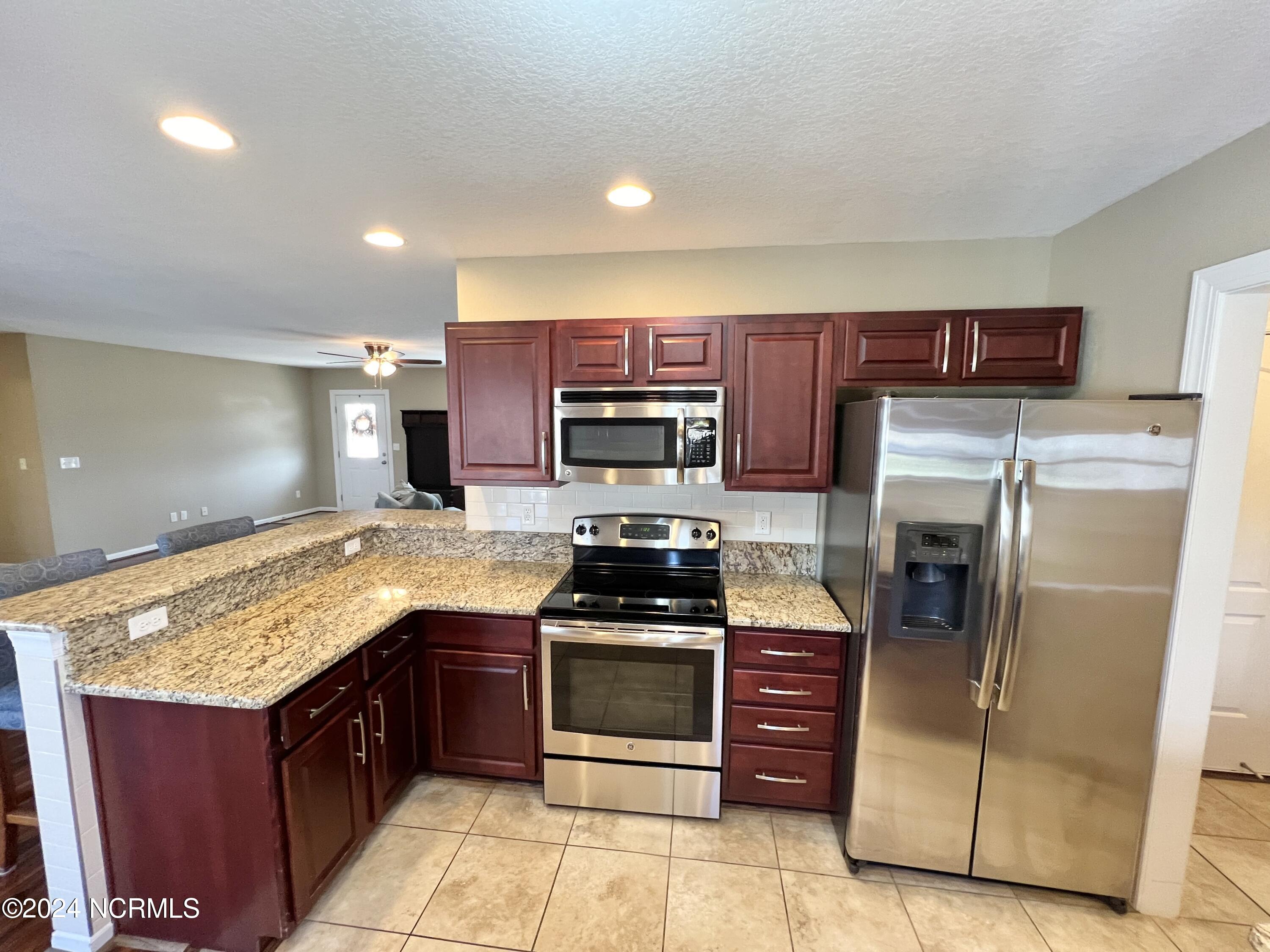 114 Laurel Woods Way