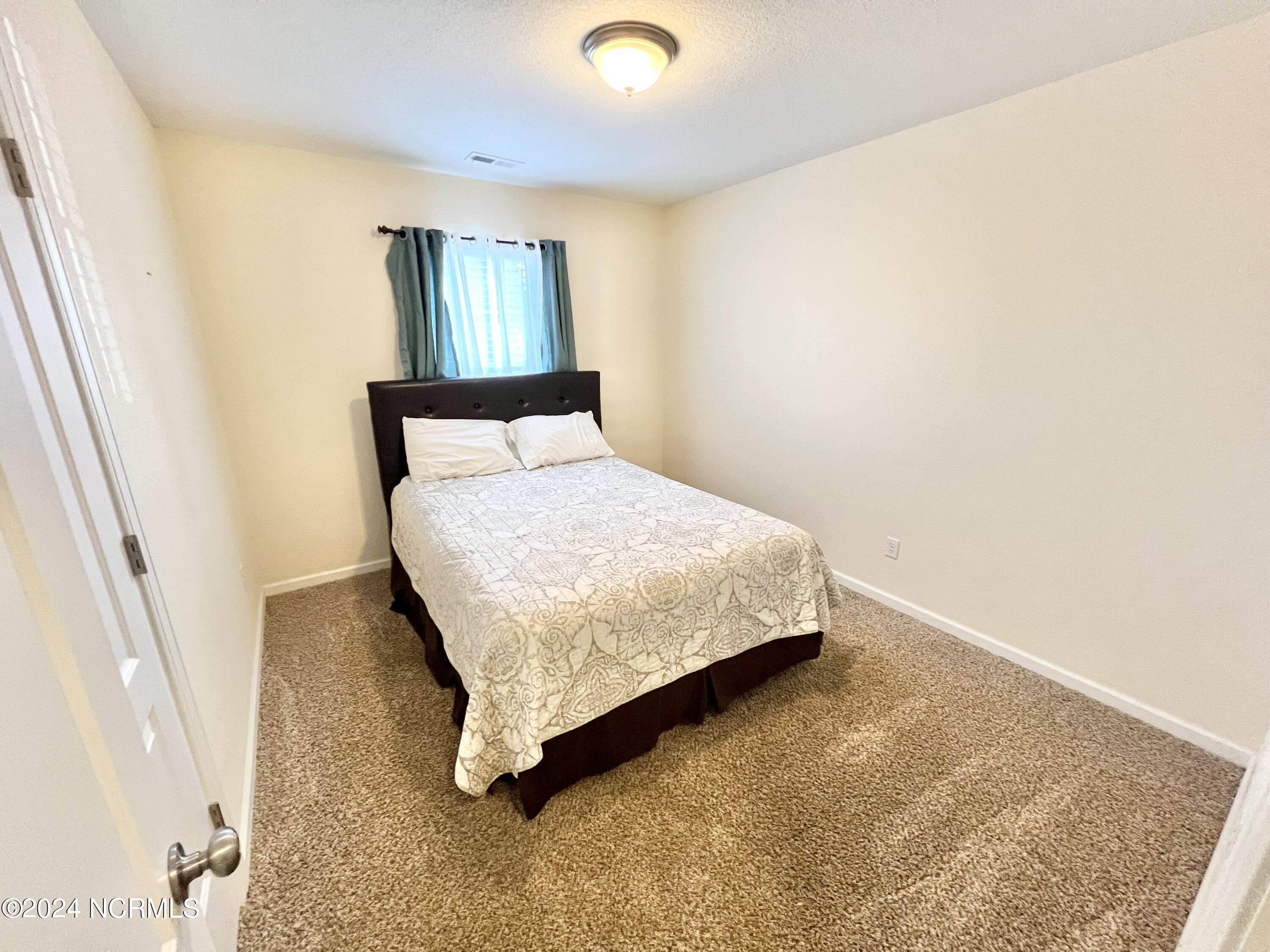 114 Laurel Woods Way