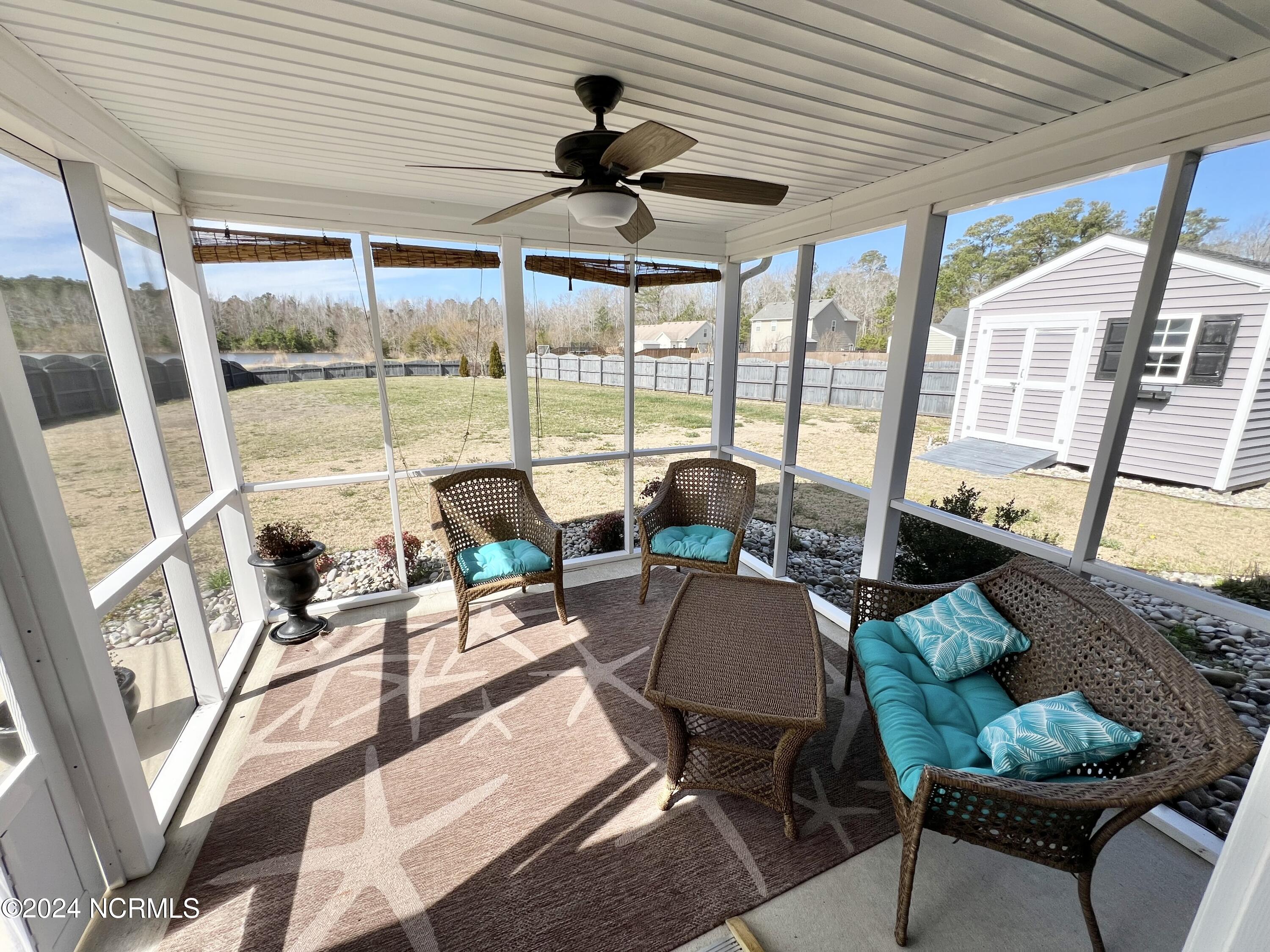 114 Laurel Woods Way