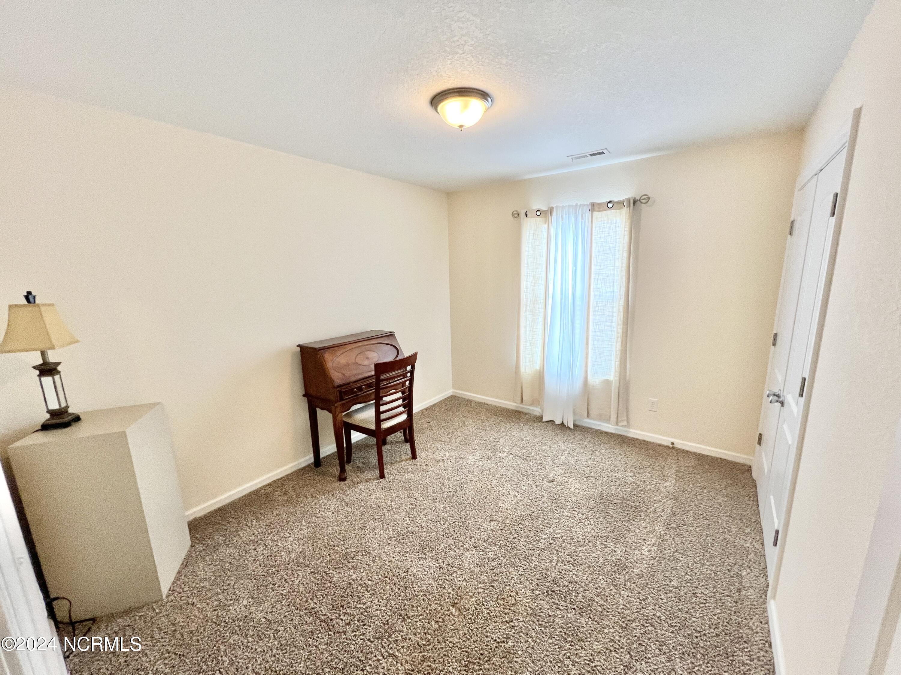 114 Laurel Woods Way