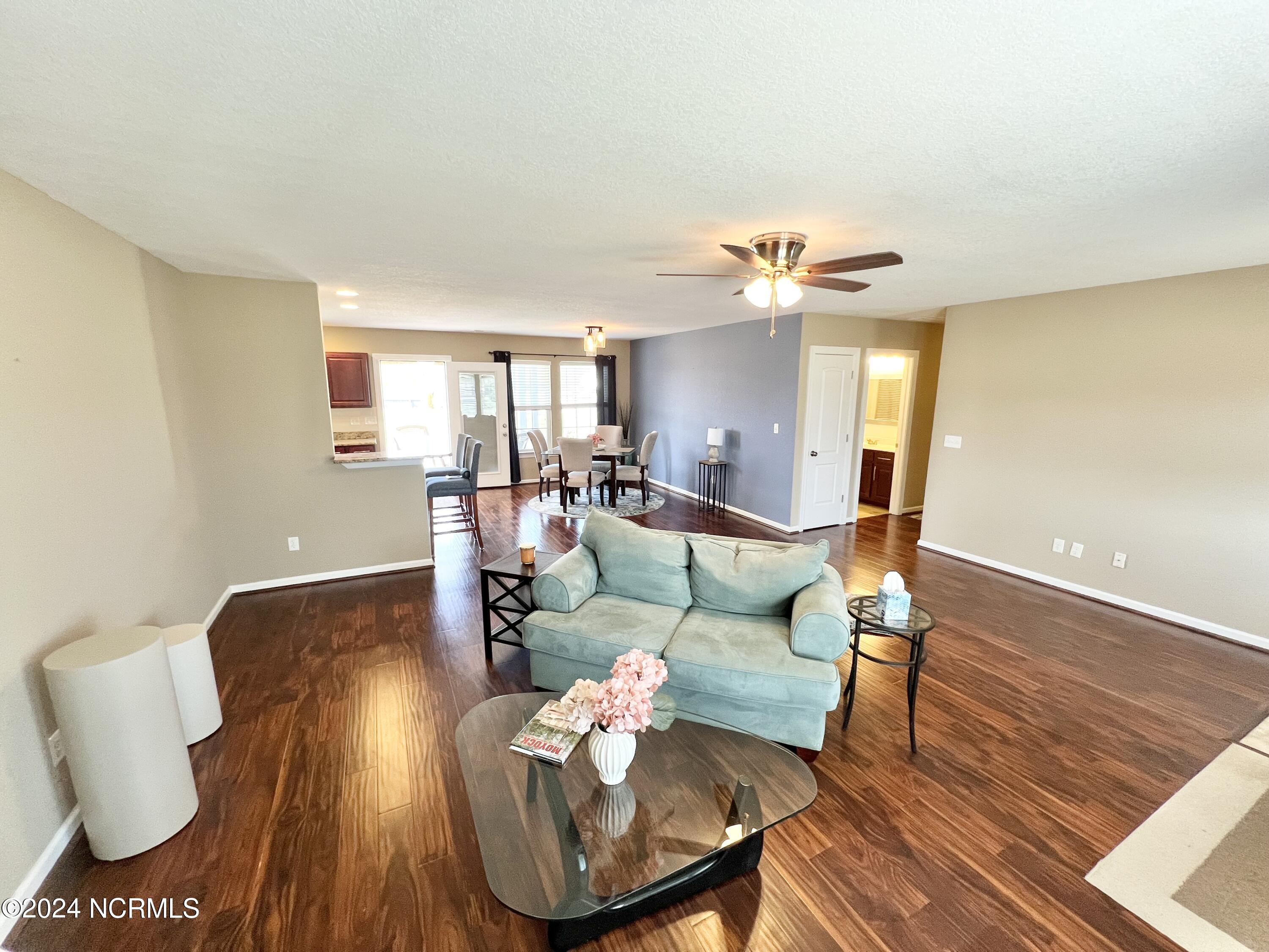 114 Laurel Woods Way