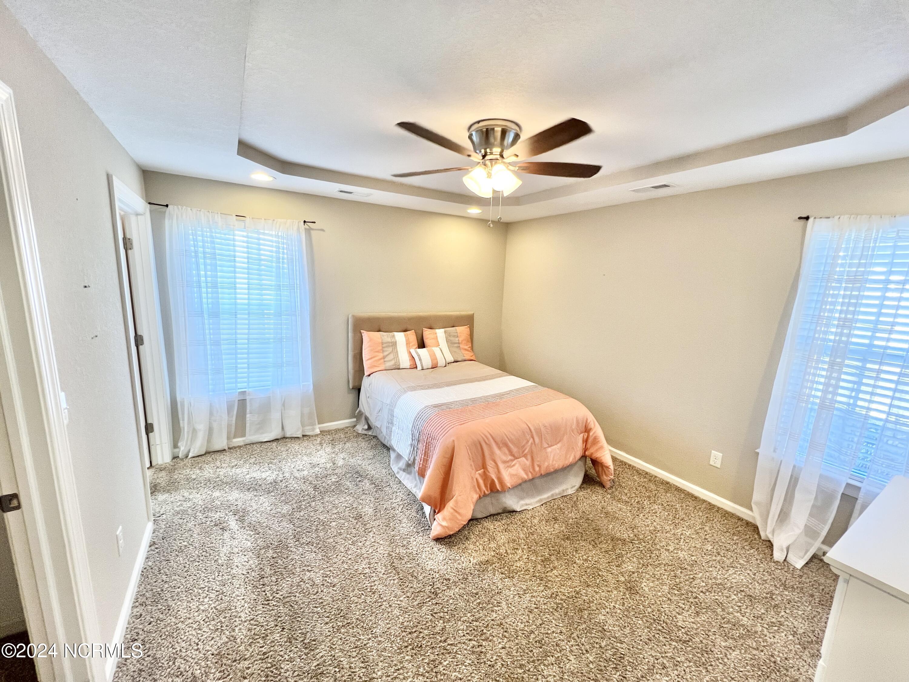 114 Laurel Woods Way
