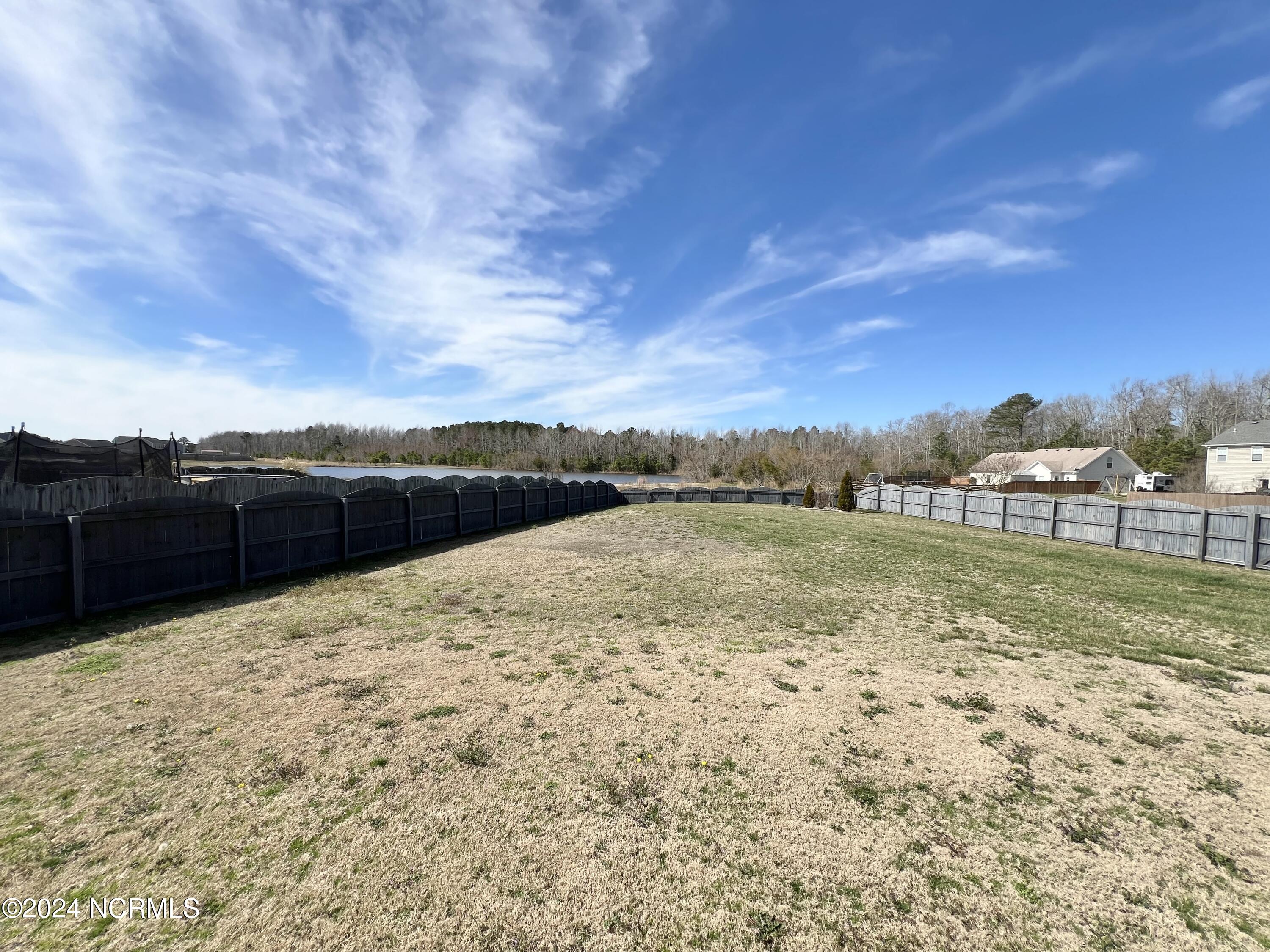 114 Laurel Woods Way