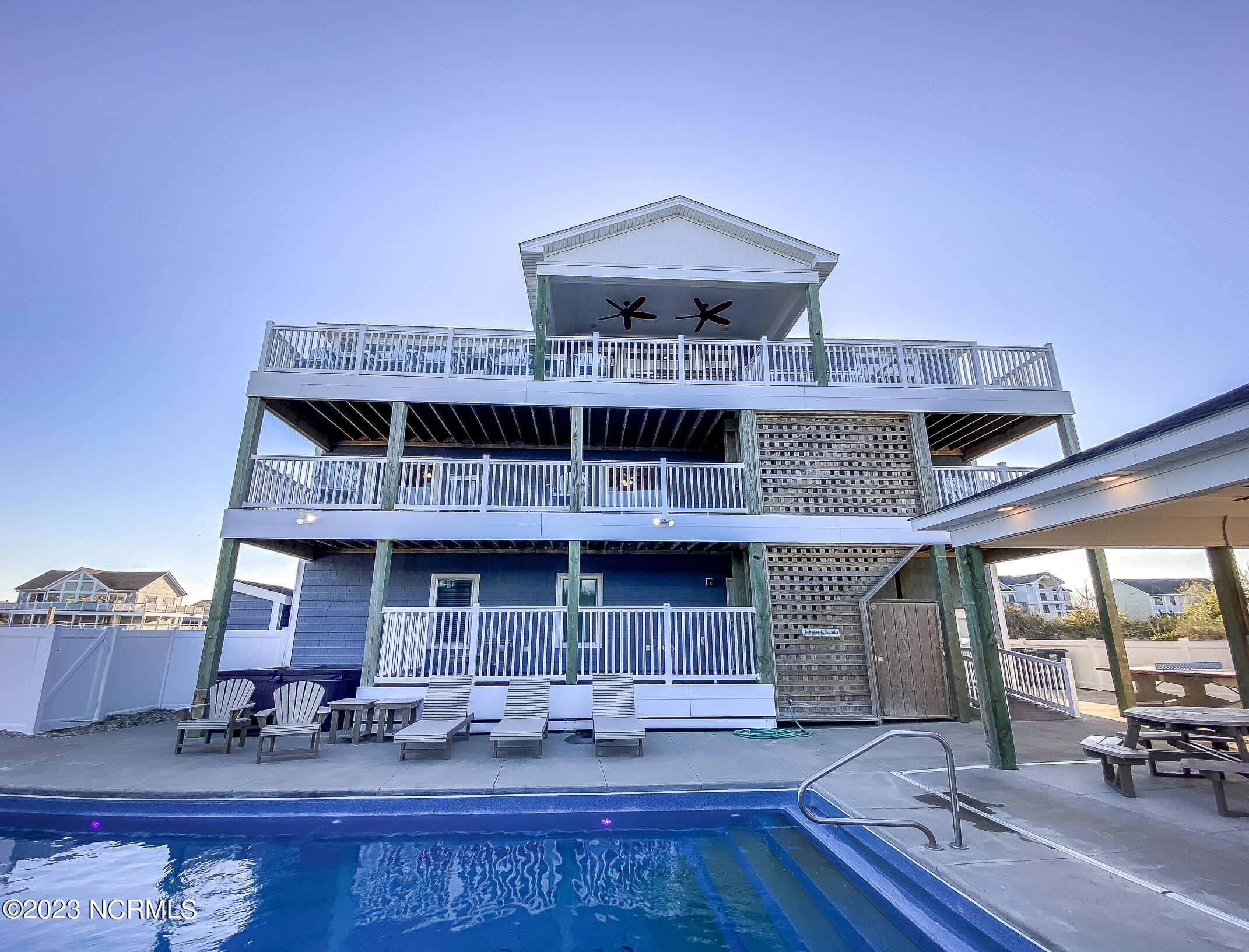 1001 Lighthouse Drive