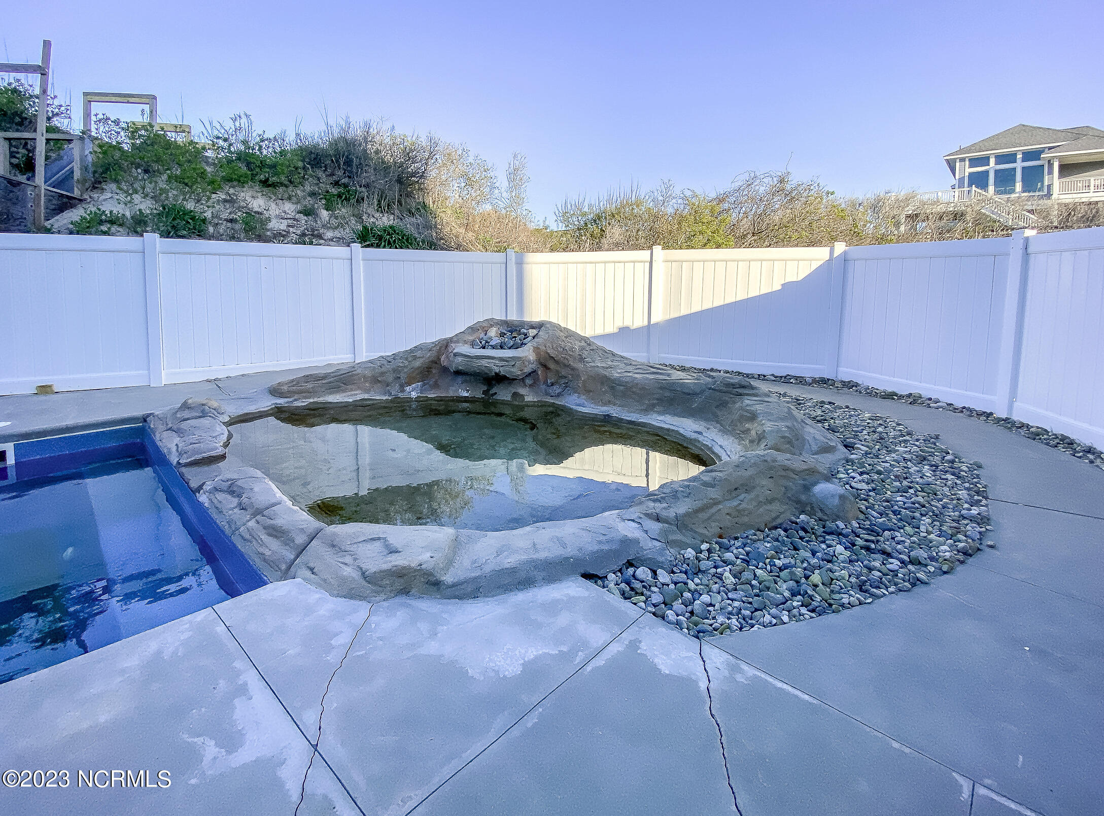 1001 Lighthouse Drive