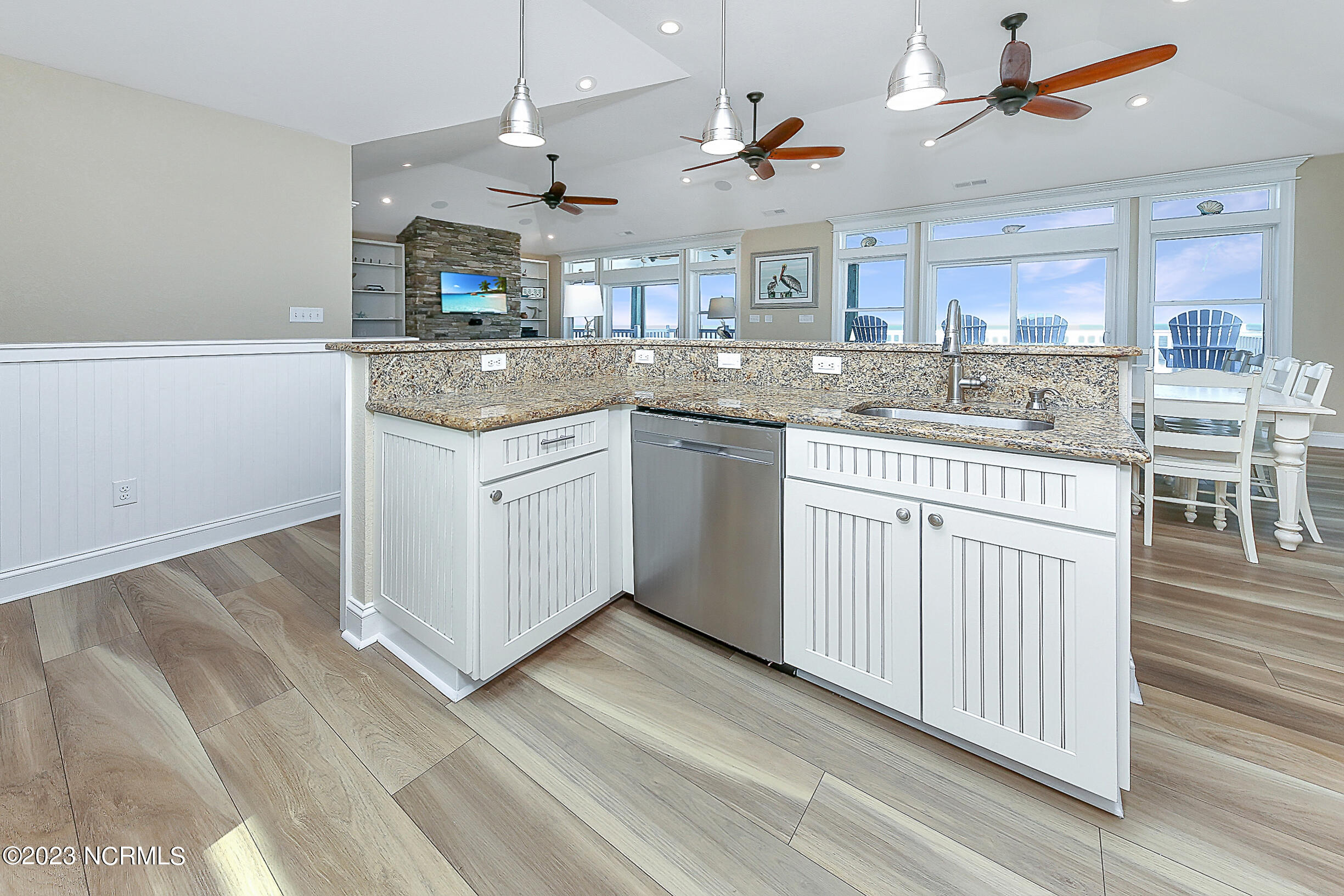 1001 Lighthouse Drive