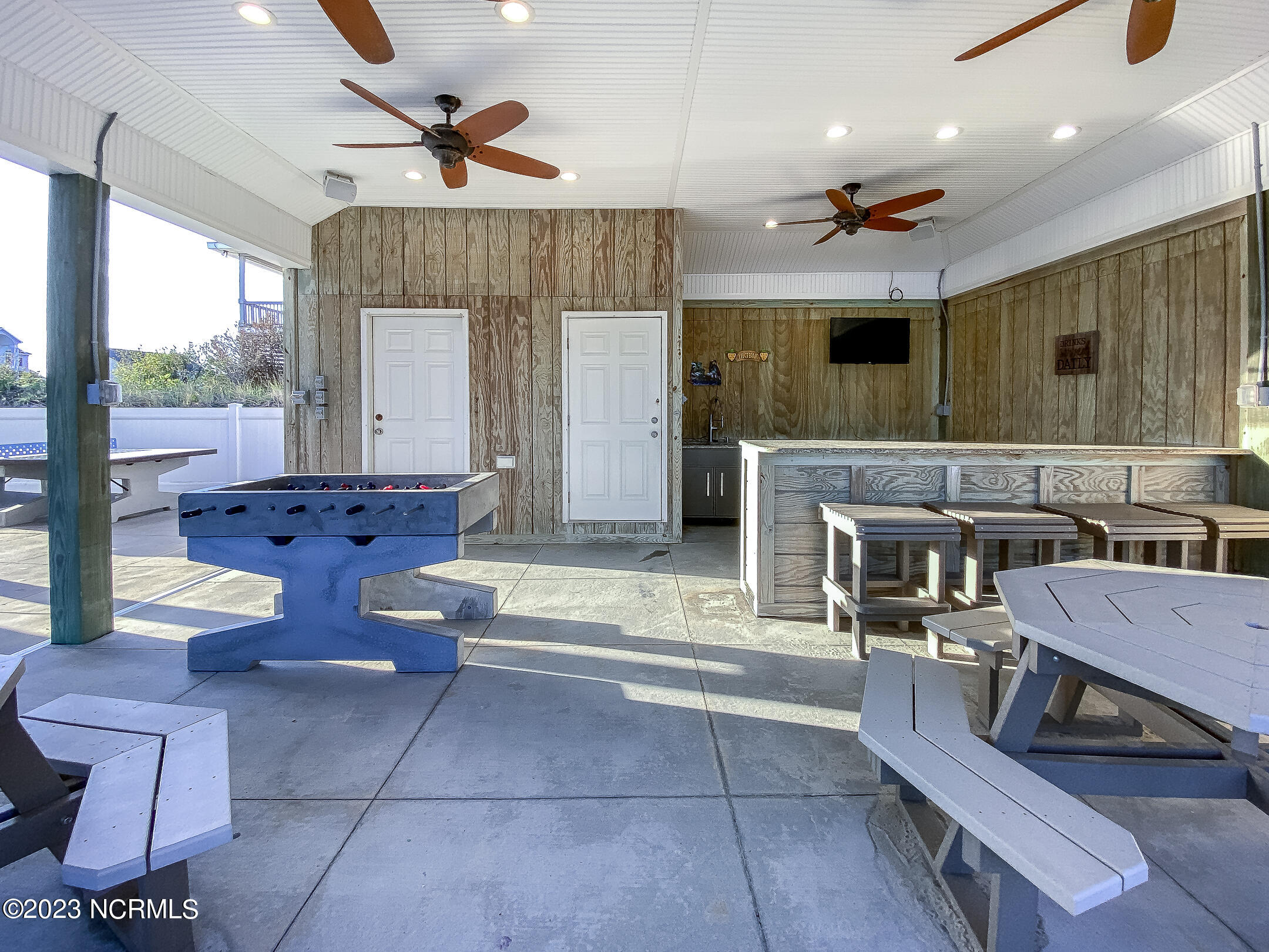 1001 Lighthouse Drive