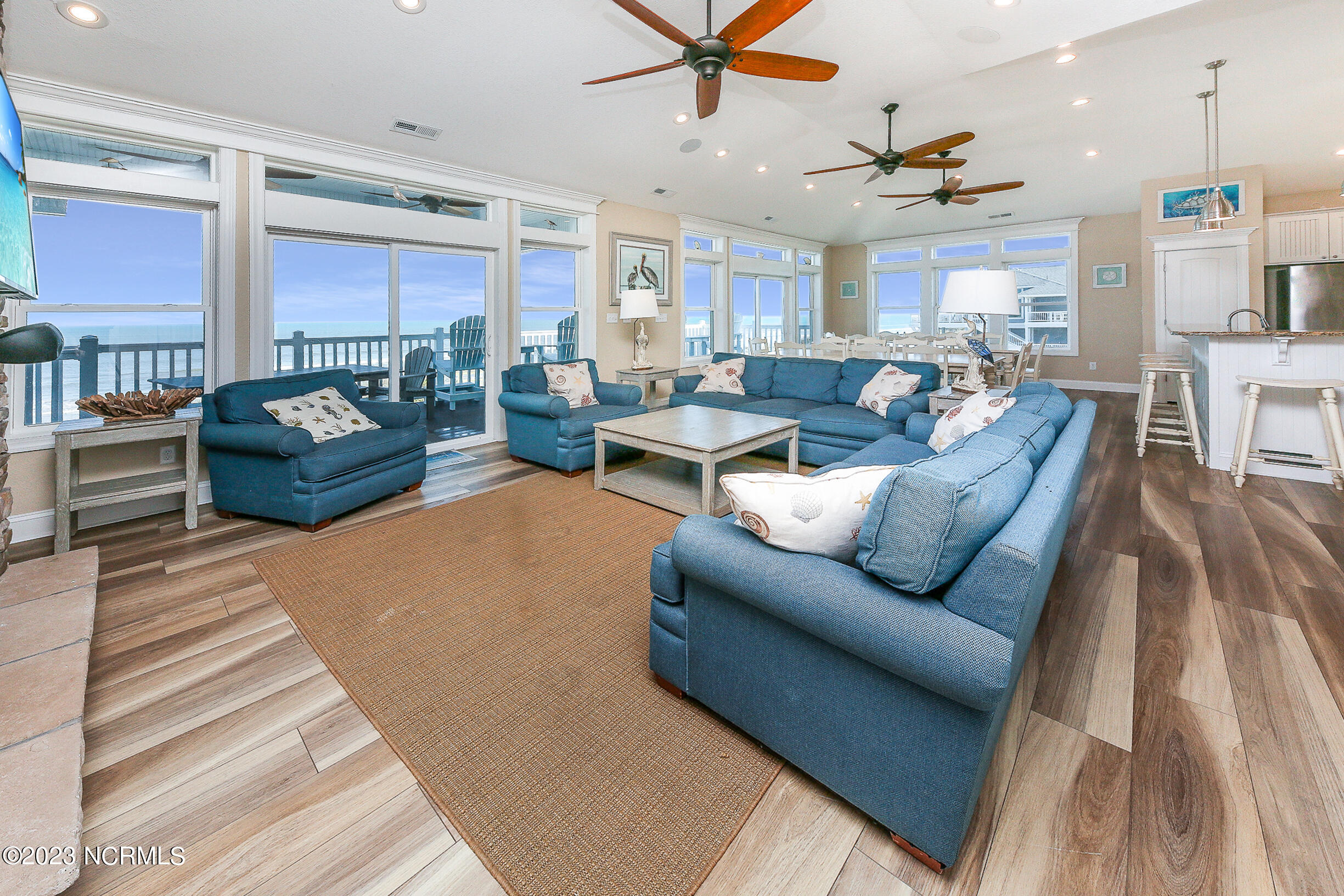 1001 Lighthouse Drive