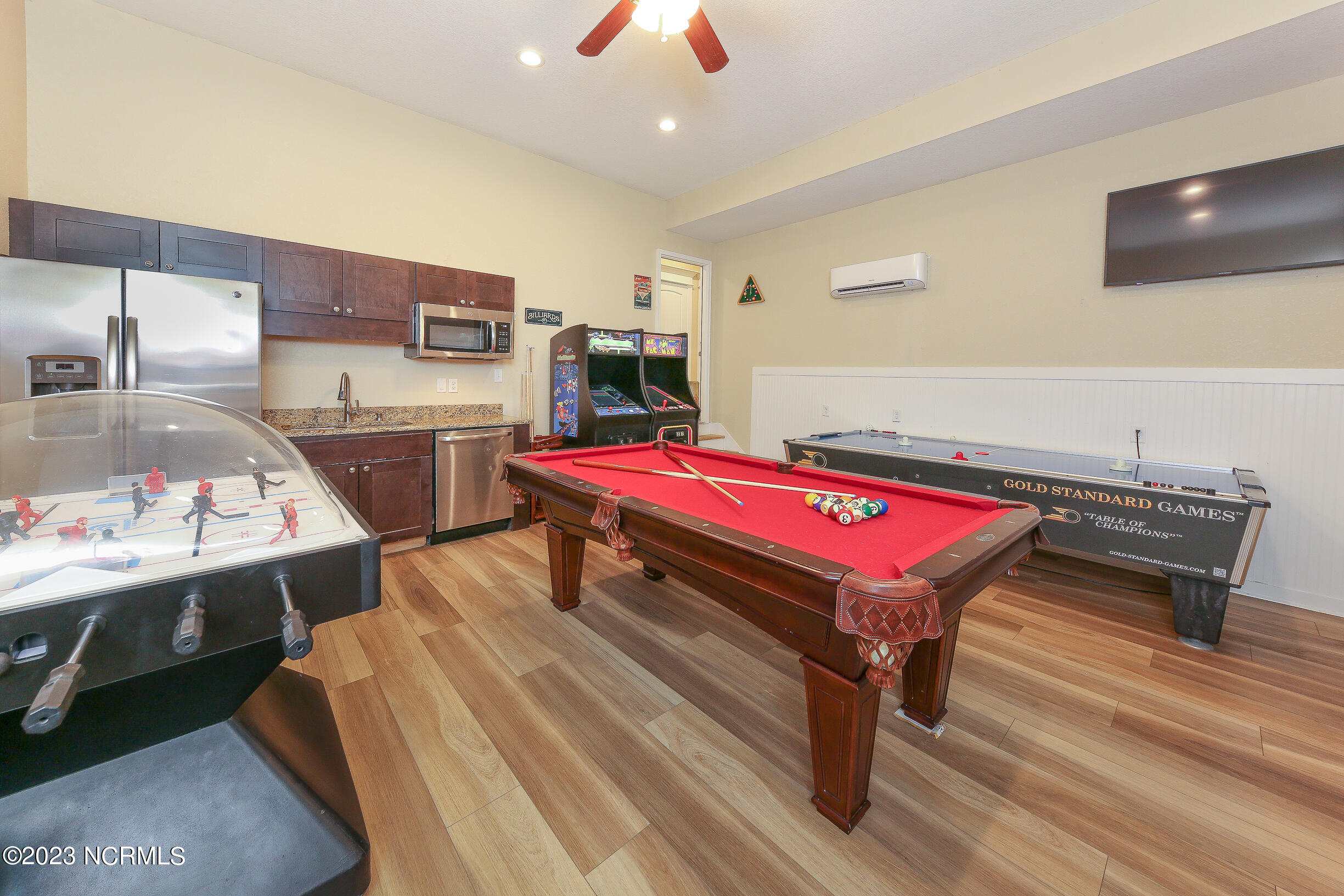 1001 Lighthouse Drive