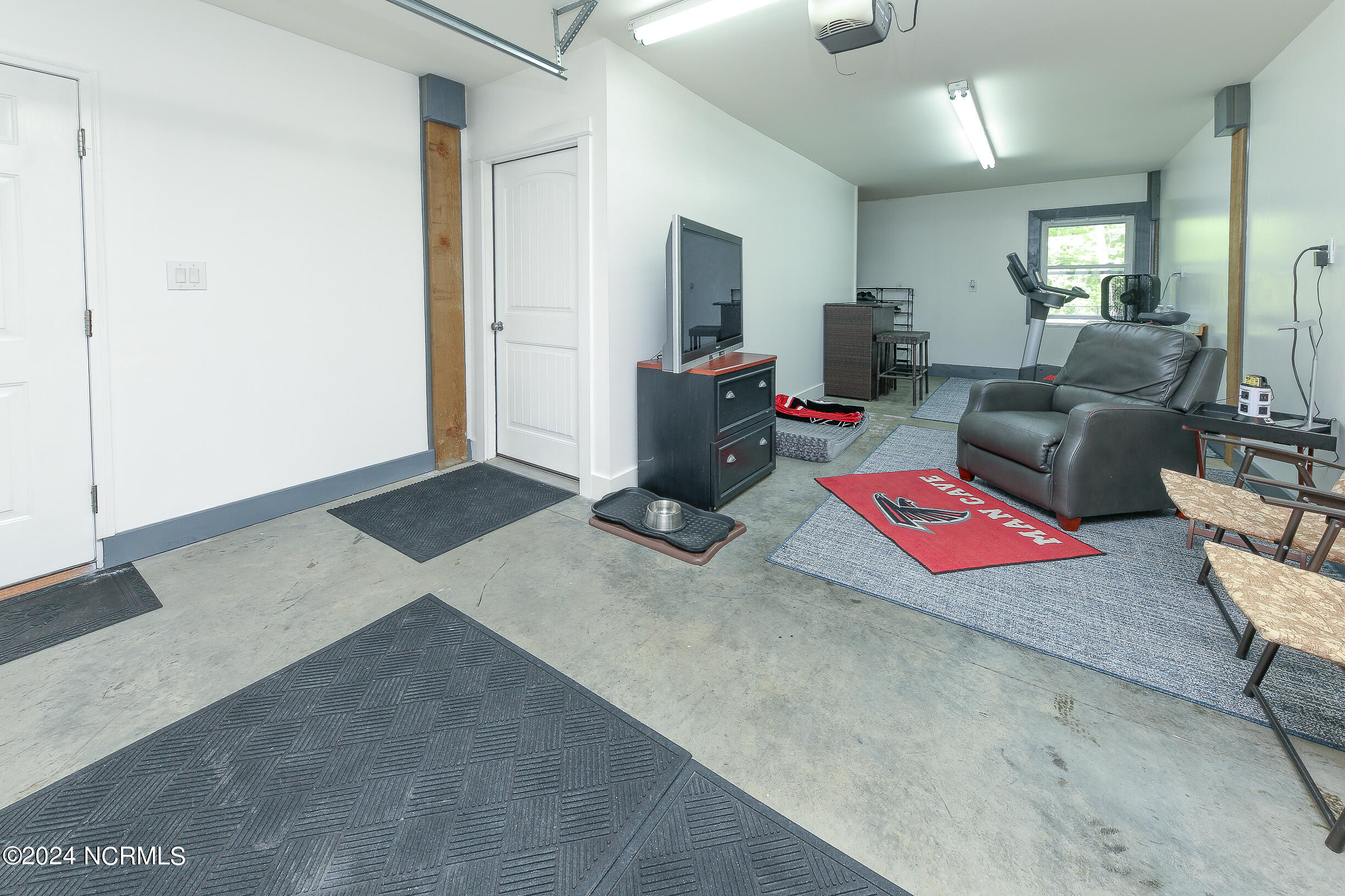 108 Chickadee Street