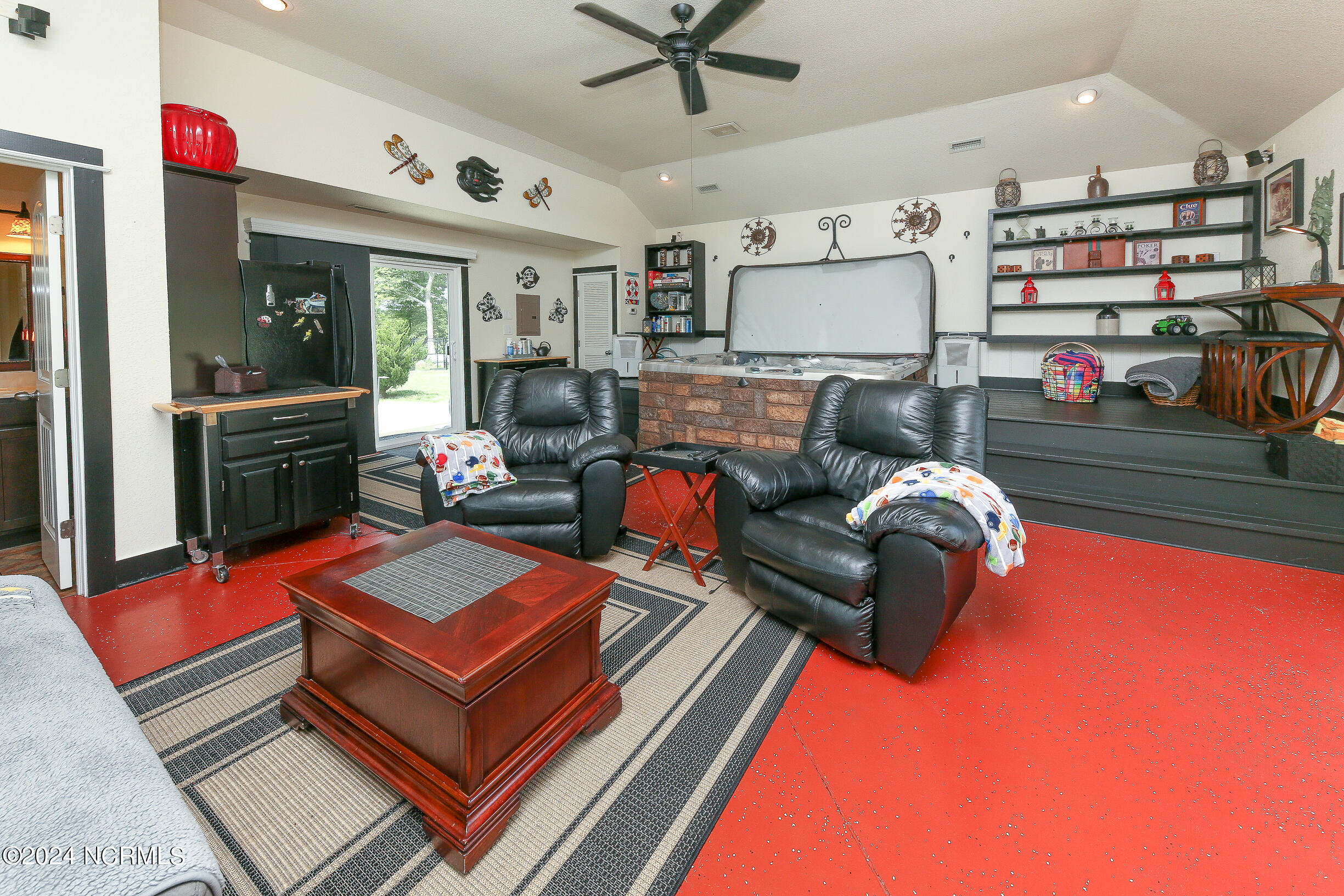 108 Chickadee Street