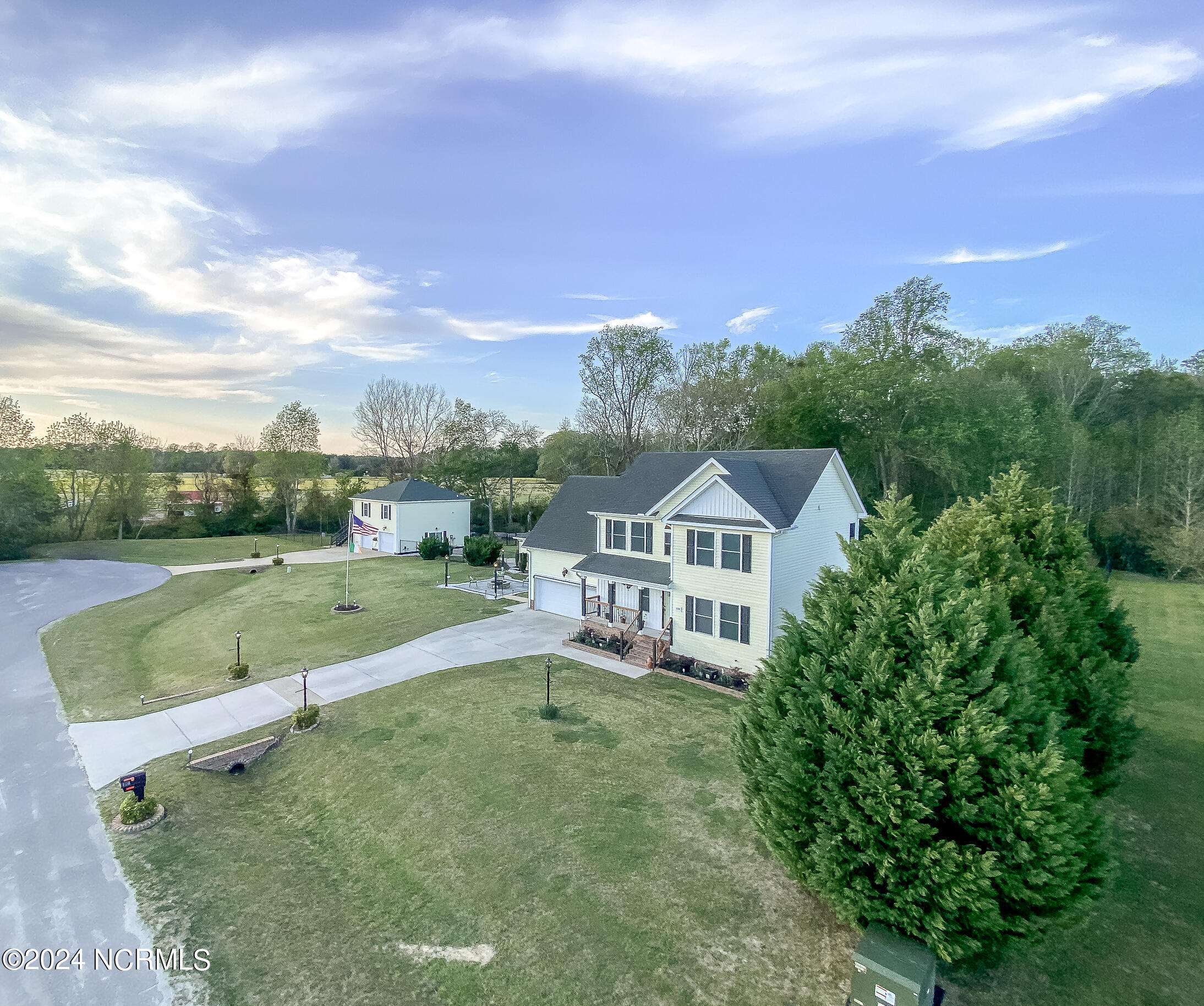 108 Chickadee Street