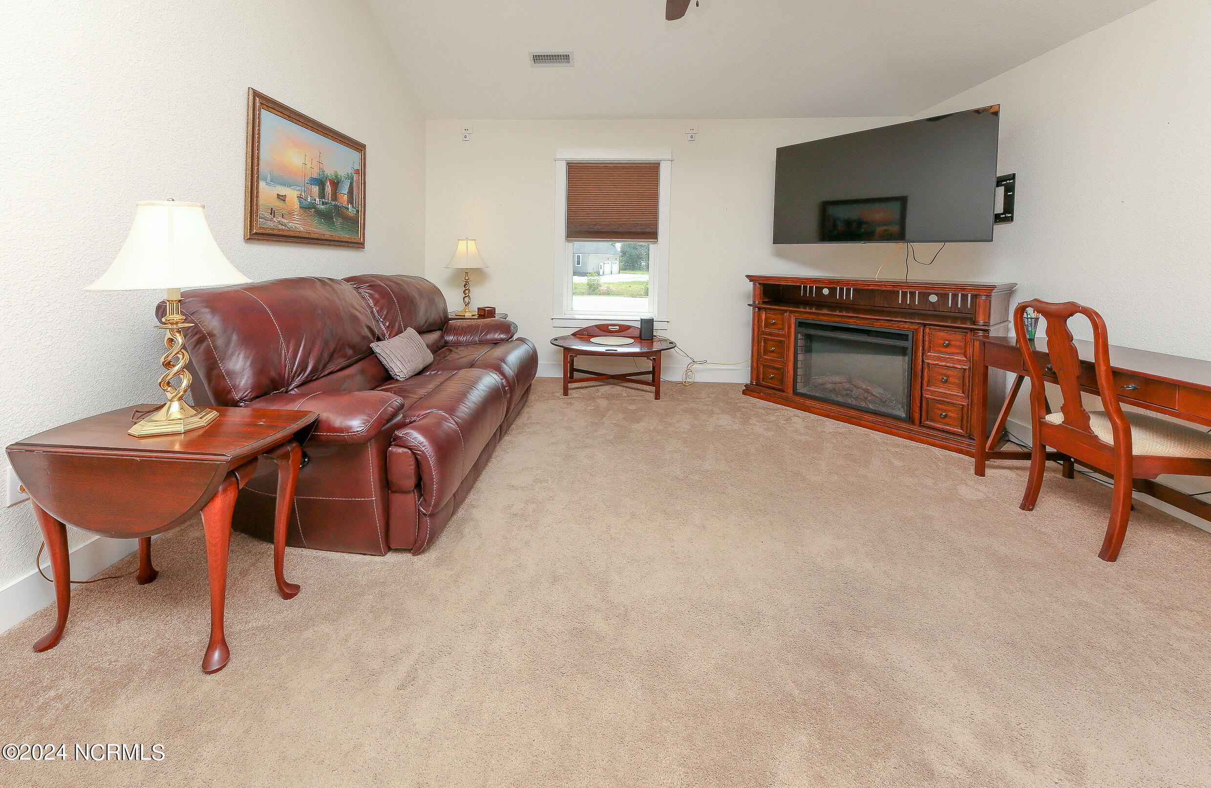 108 Chickadee Street