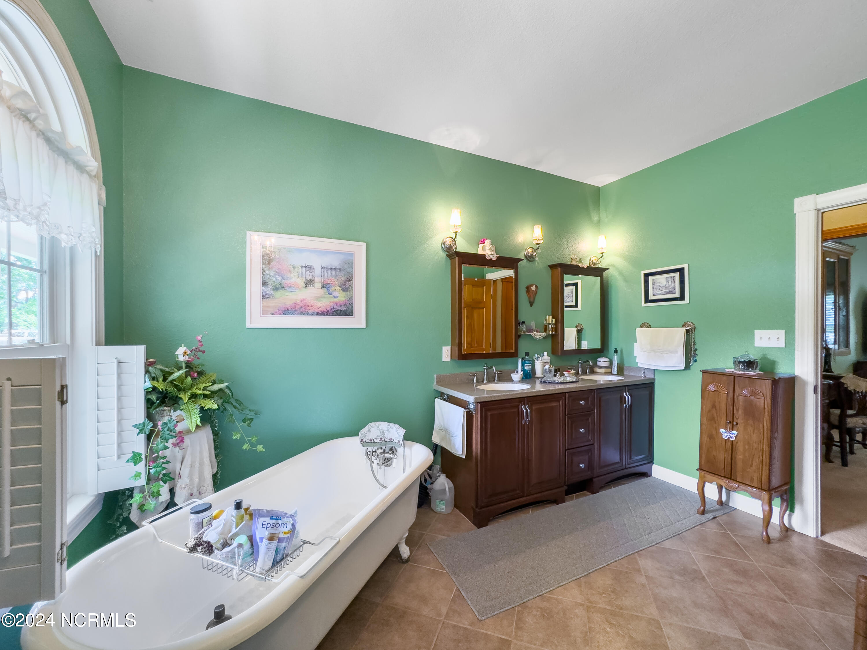 109 Annettes Court
