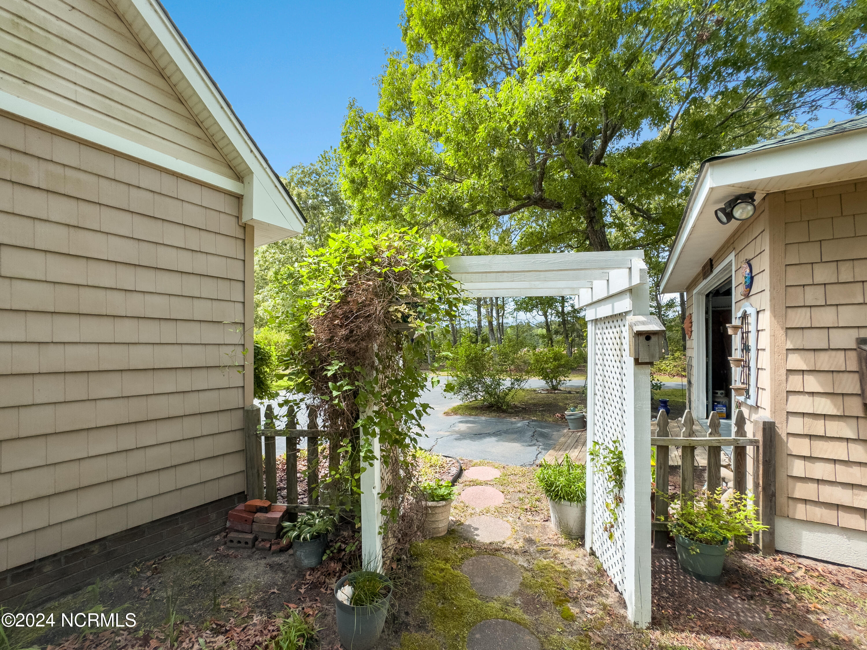 109 Annettes Court