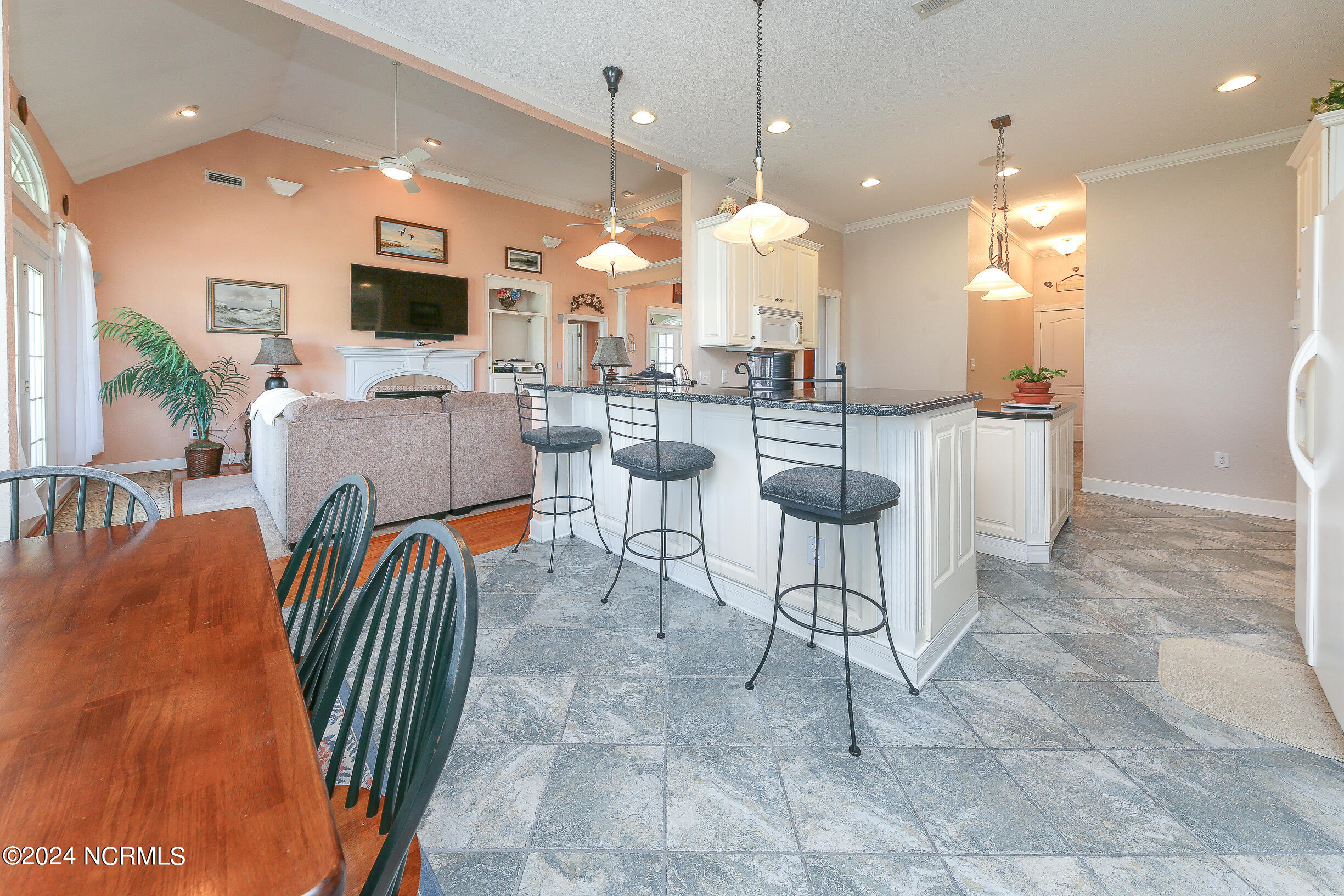 318 Highway 34 N