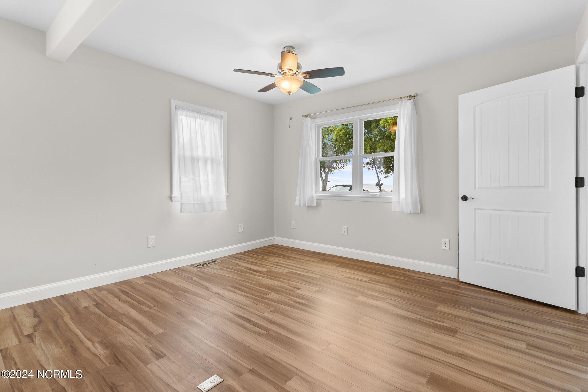 1359 Waterlily Road