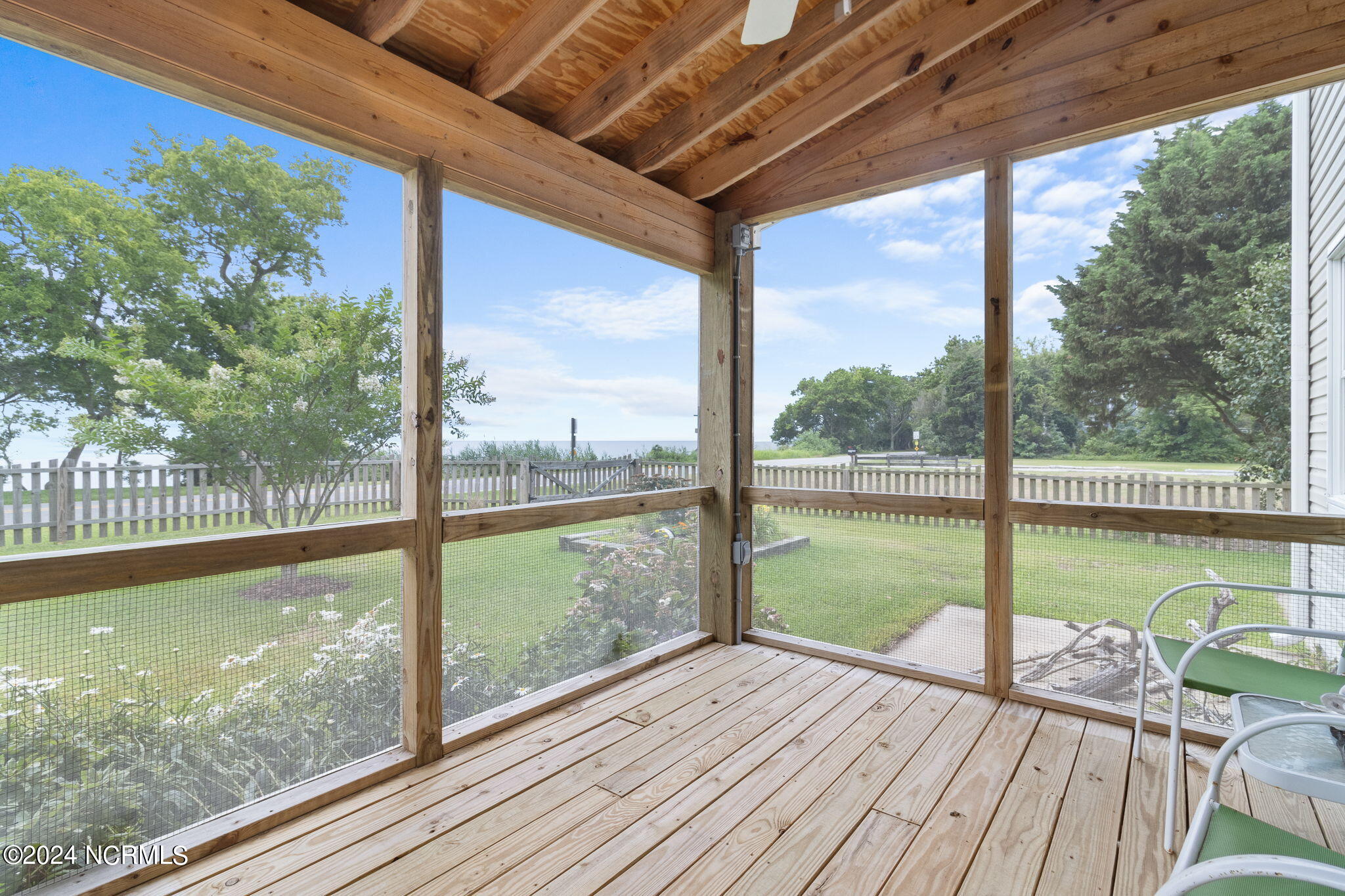 1359 Waterlily Road