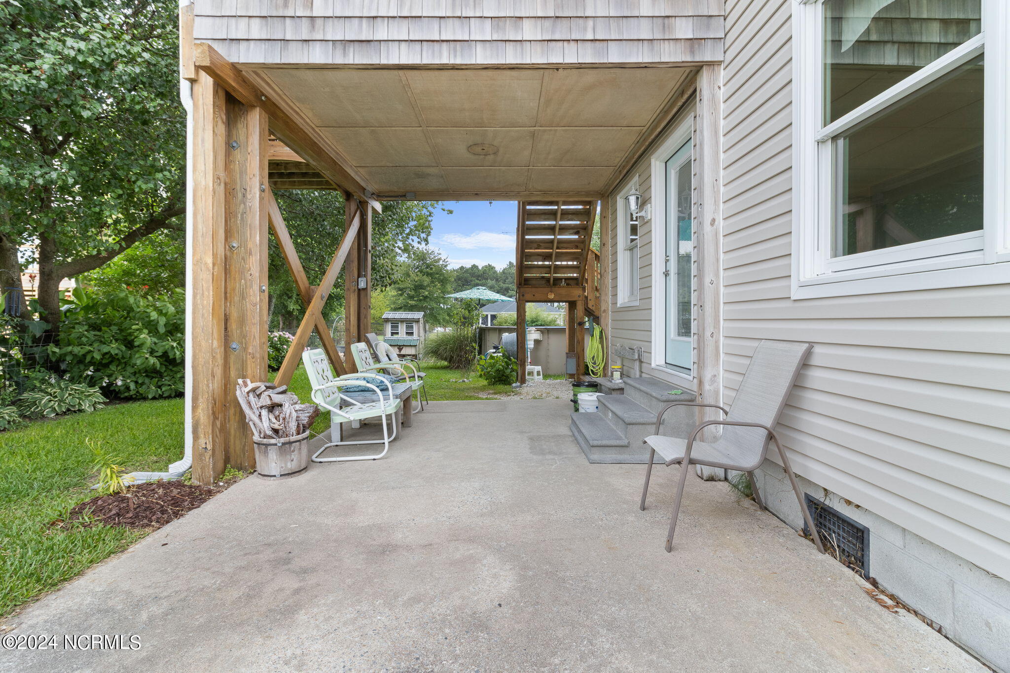 1359 Waterlily Road