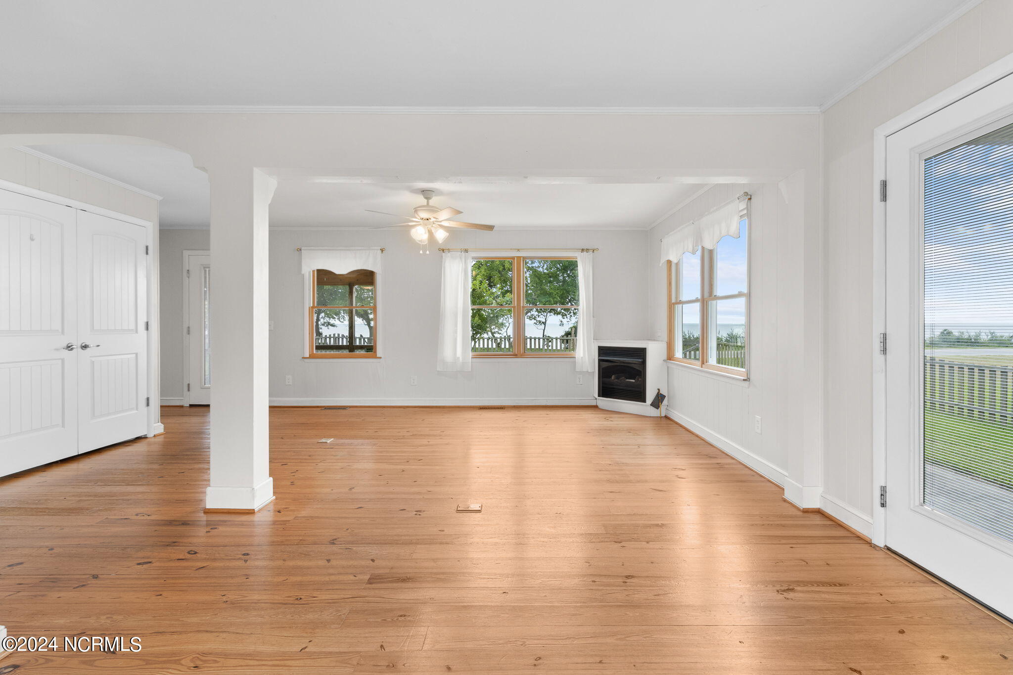 1359 Waterlily Road