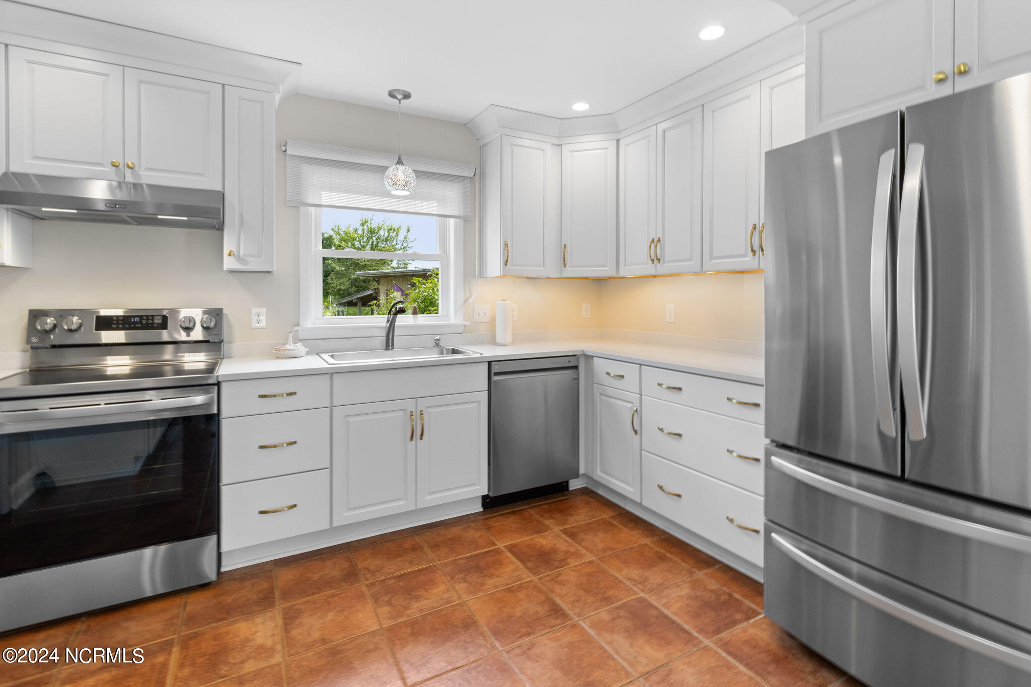1359 Waterlily Road