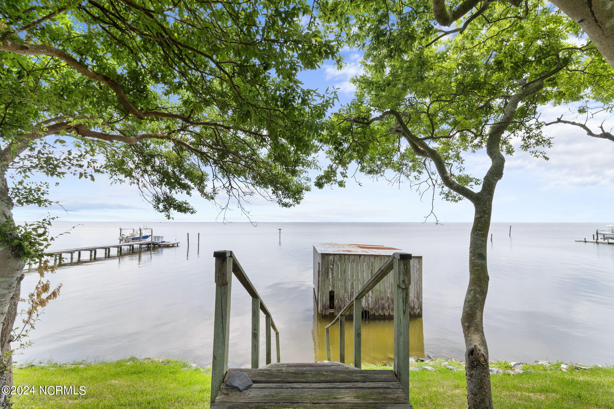 1359 Waterlily Road