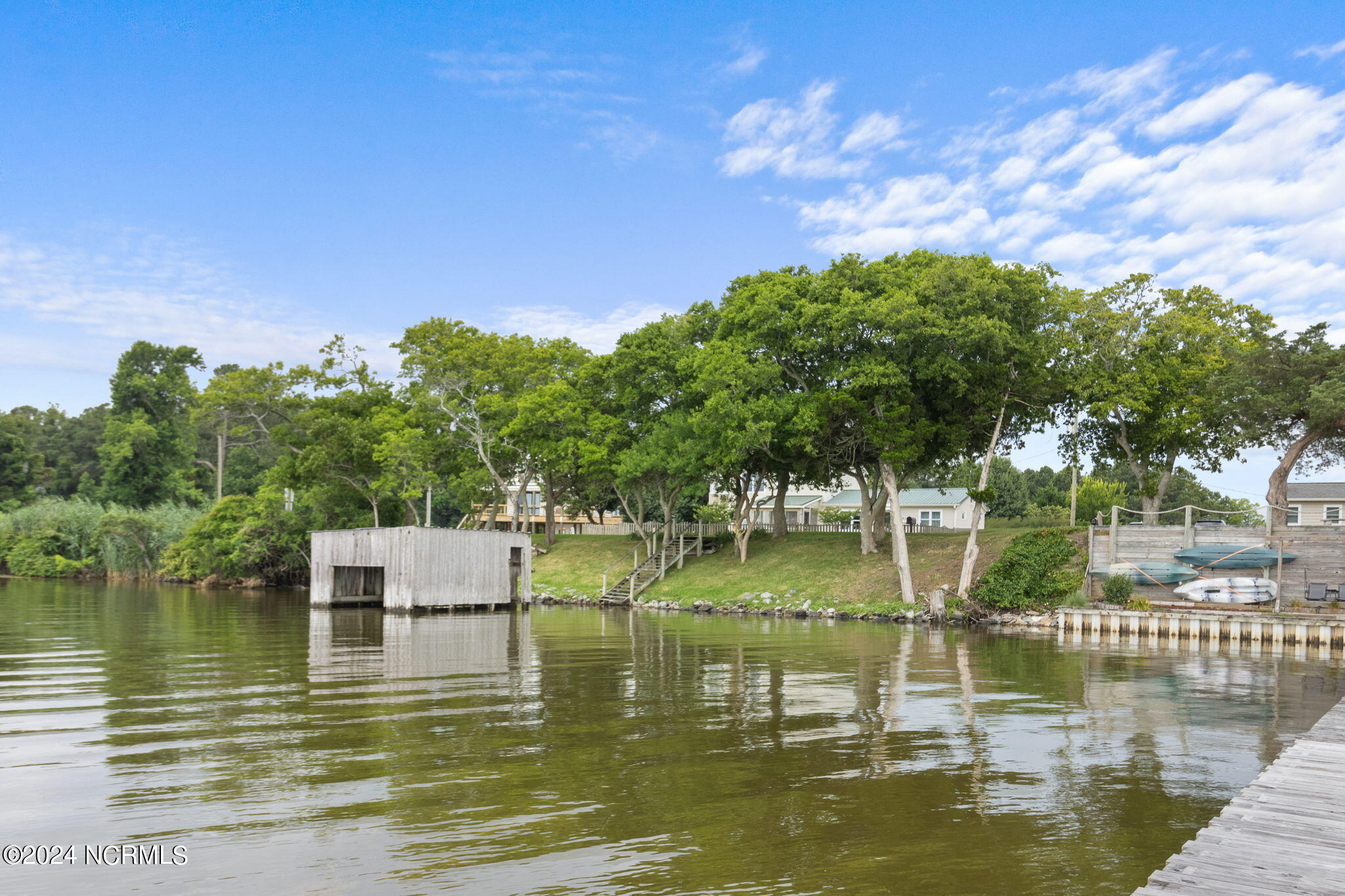 1359 Waterlily Road
